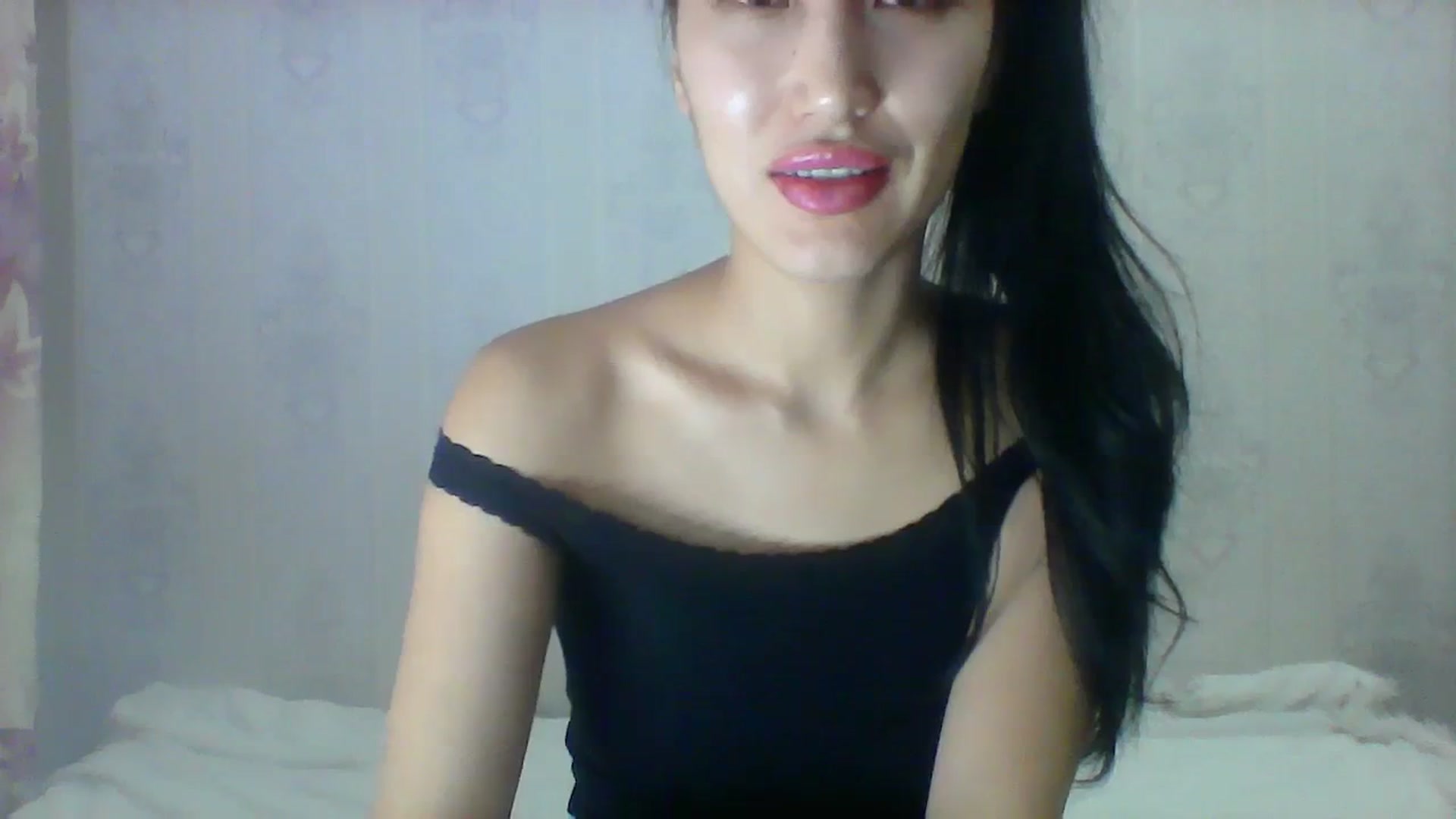 Gallery image thumbnail from SweetRo0mance's myfreecams stream on, 03/06/2024, 13:16 image 19 of 20