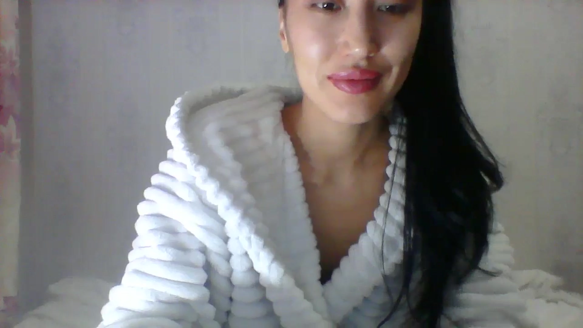 Gallery image thumbnail from SweetRo0mance's myfreecams stream on, 03/06/2024, 14:30 image 11 of 20