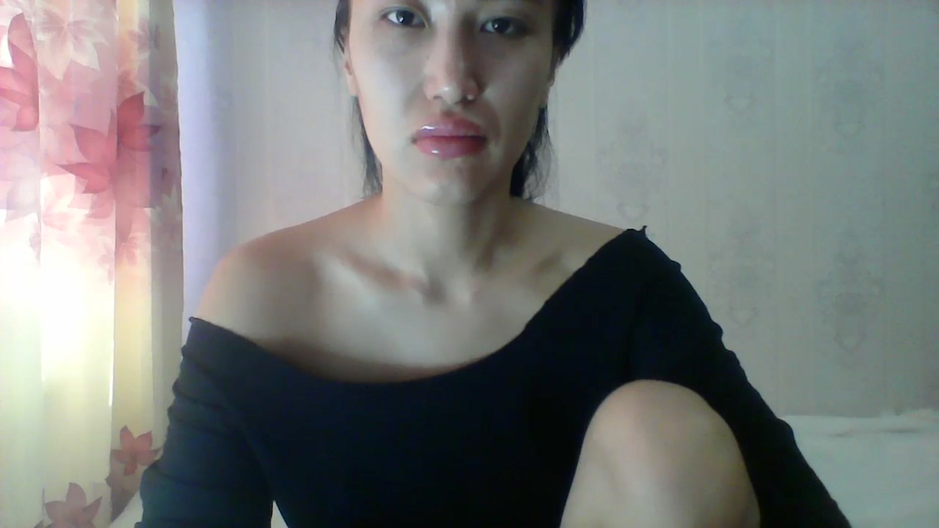 Gallery image thumbnail from SweetRo0mance's myfreecams stream on, 03/25/2024, 04:41 image 16 of 20