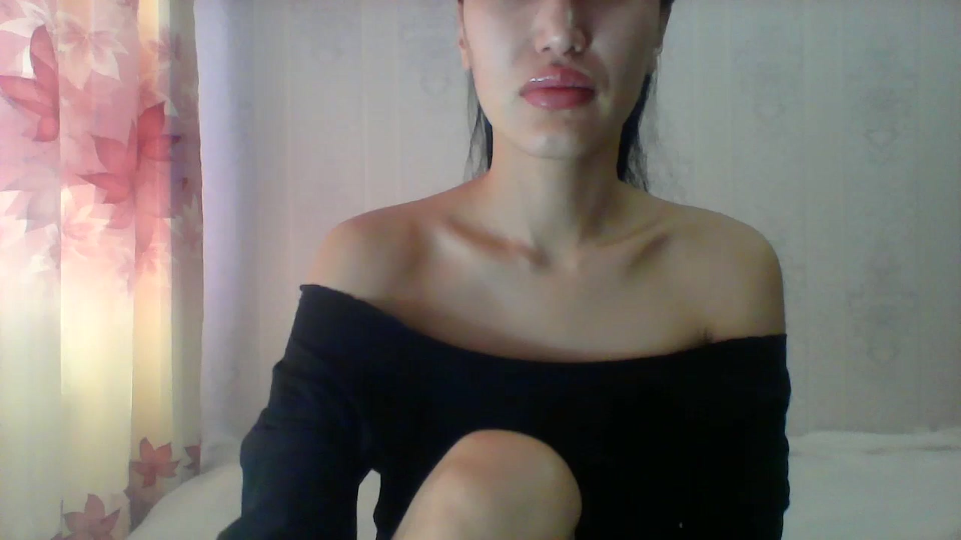 Gallery image thumbnail from SweetRo0mance's myfreecams stream on, 03/25/2024, 04:41 image 3 of 20