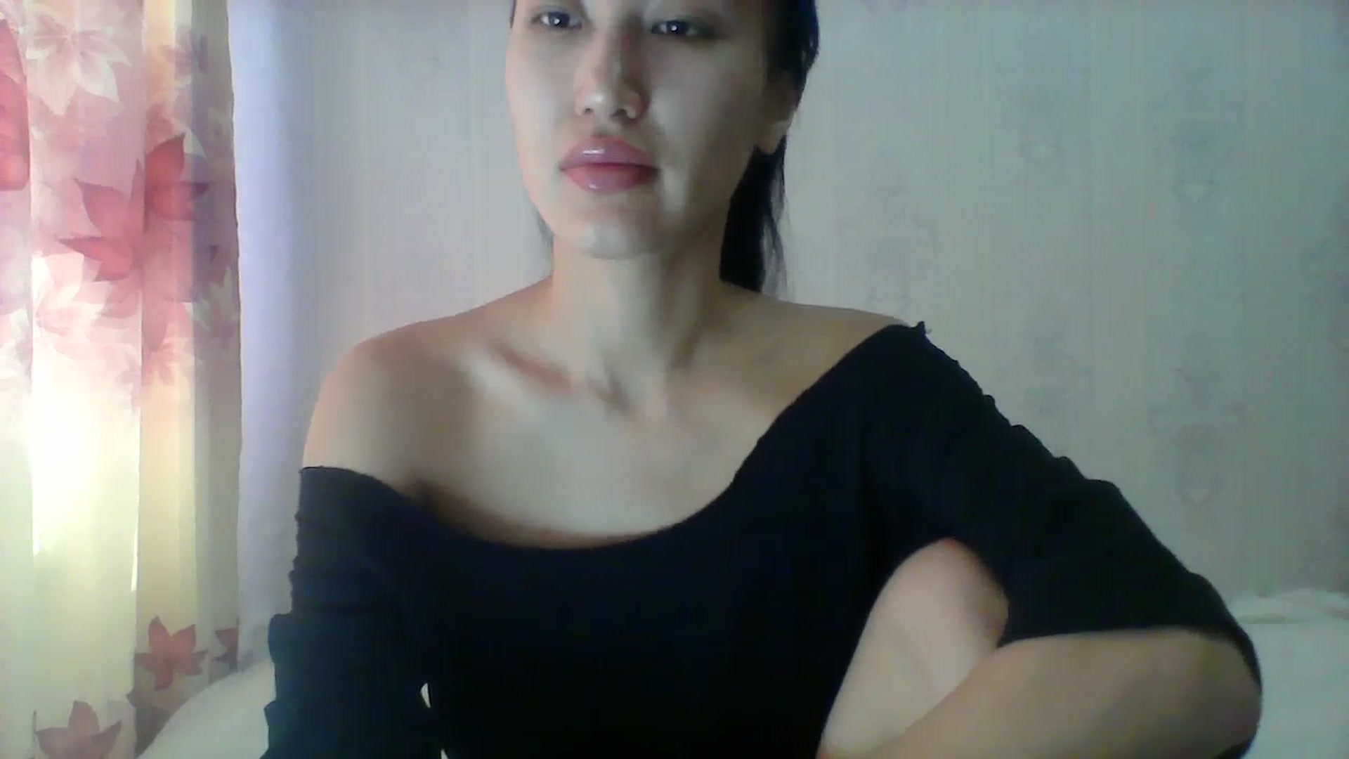 Gallery image thumbnail from SweetRo0mance's myfreecams stream on, 03/25/2024, 04:41 image 12 of 20