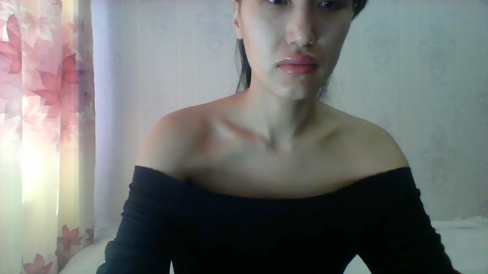 Gallery image thumbnail from SweetRo0mance's myfreecams stream on, 03/25/2024, 04:41 image 11 of 20