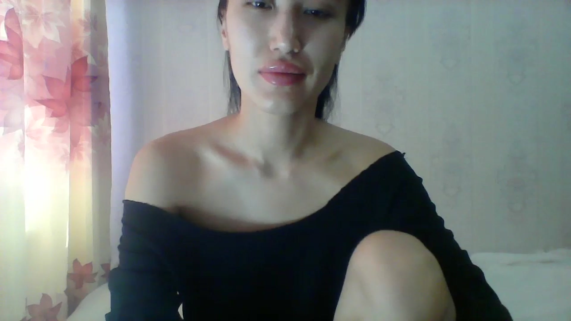 Gallery image thumbnail from SweetRo0mance's myfreecams stream on, 03/25/2024, 04:41 image 13 of 20