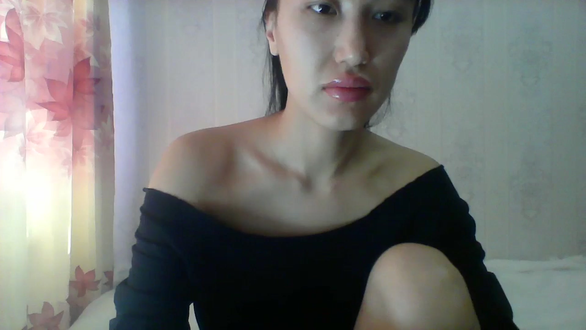 Gallery image thumbnail from SweetRo0mance's myfreecams stream on, 03/25/2024, 04:41 image 17 of 20