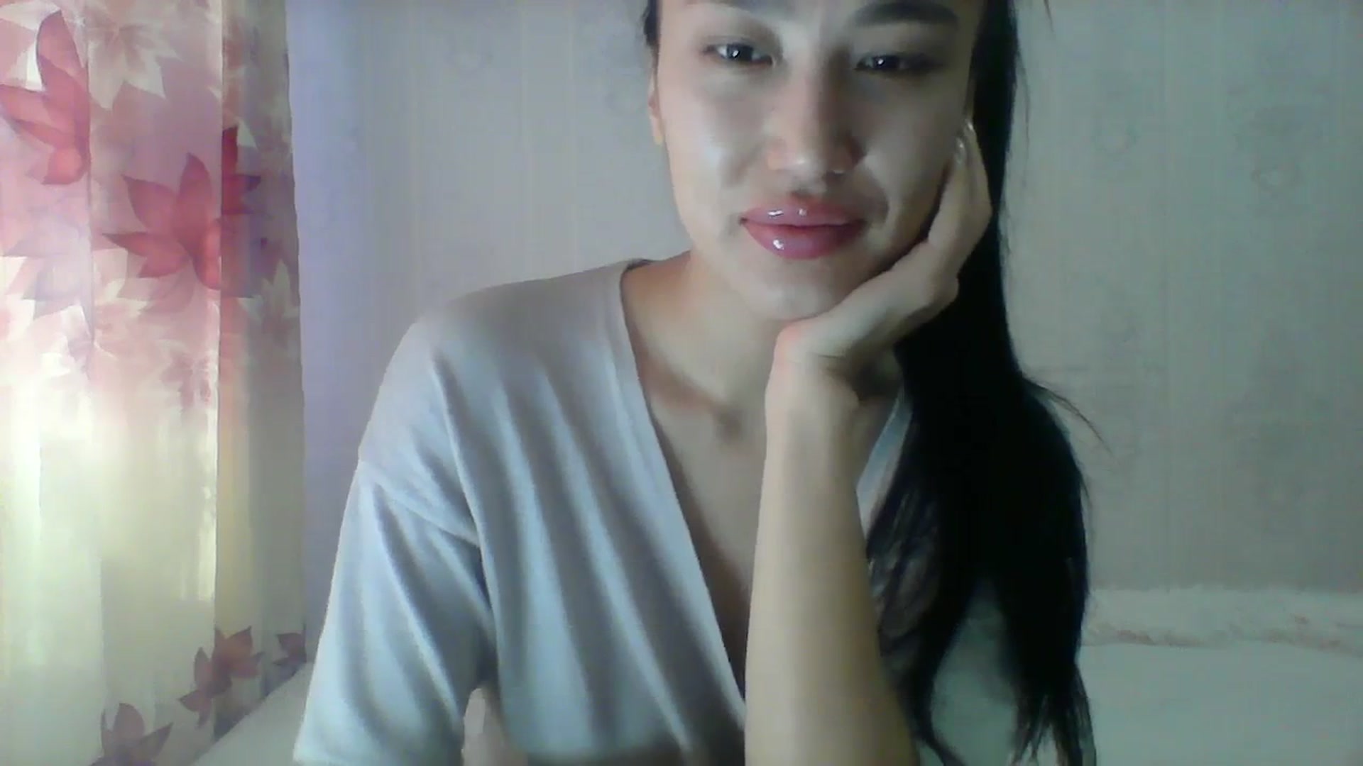Gallery image thumbnail from SweetRo0mance's myfreecams stream on, 03/27/2024, 05:55 image 10 of 20