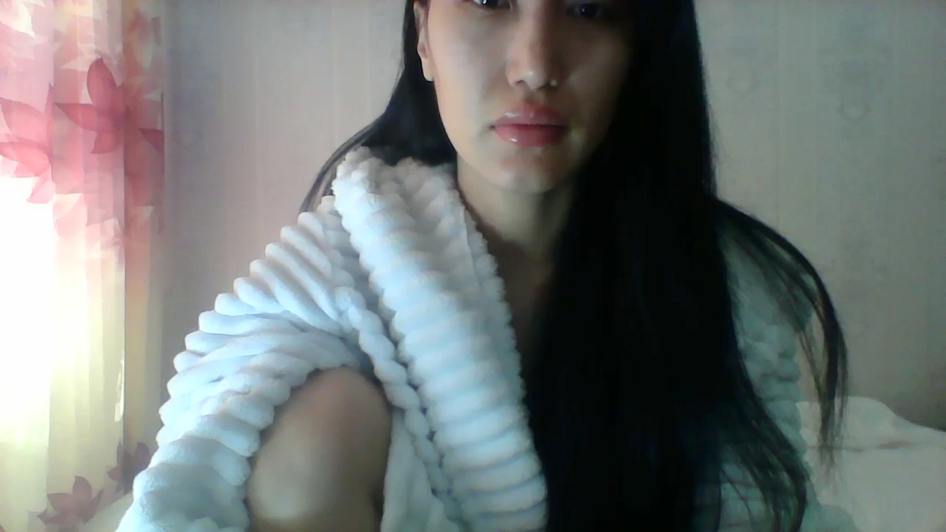 Gallery image thumbnail from SweetRo0mance's myfreecams stream on, 04/08/2024, 05:05 image 19 of 20
