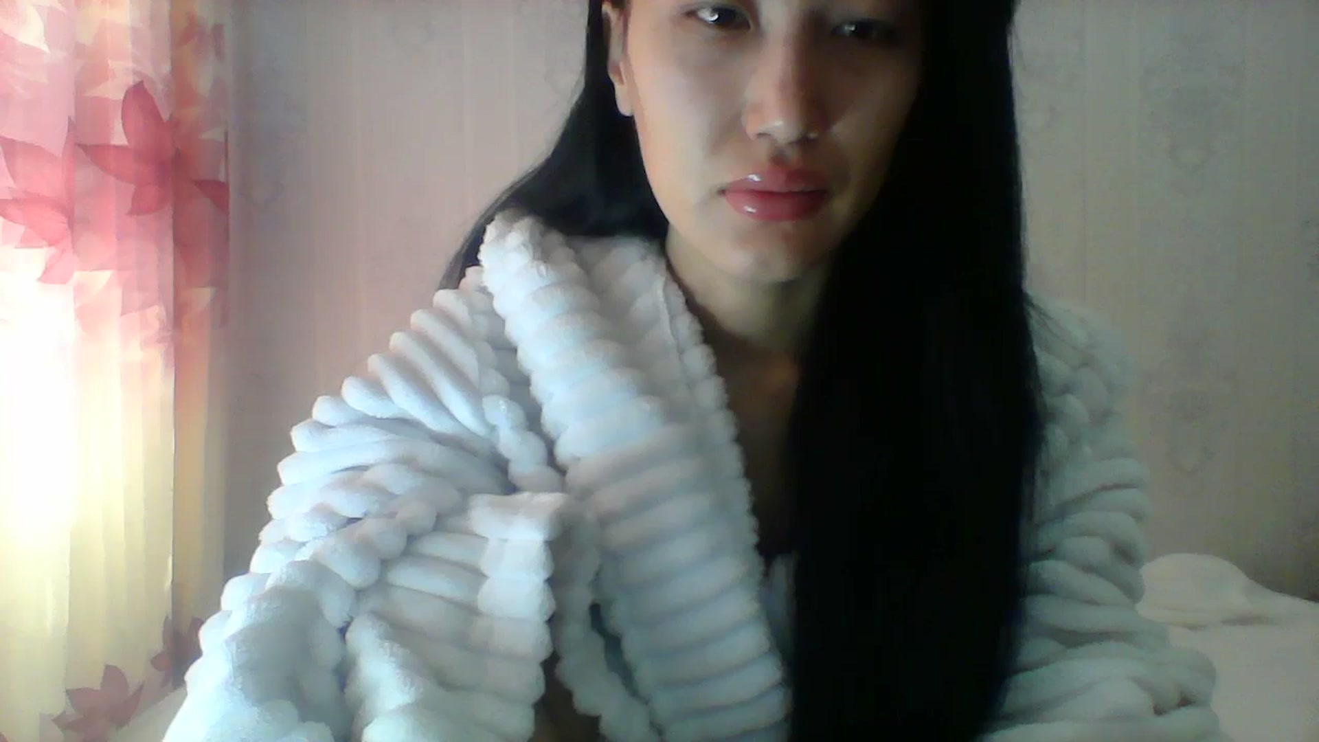 Gallery image thumbnail from SweetRo0mance's myfreecams stream on, 04/08/2024, 05:05 image 5 of 20