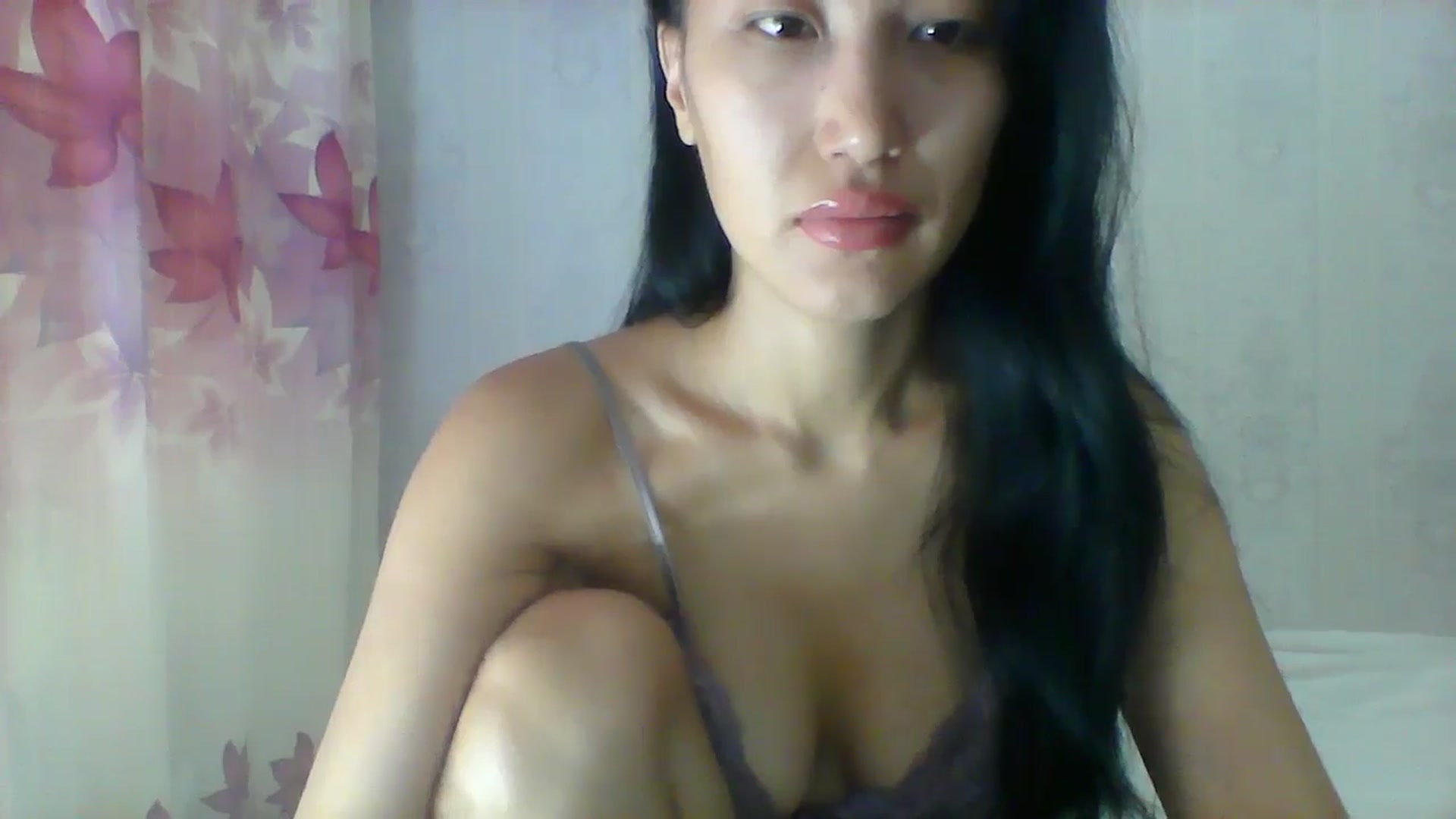 Gallery image thumbnail from SweetRo0mance's myfreecams stream on, 05/20/2024, 05:03 image 5 of 20