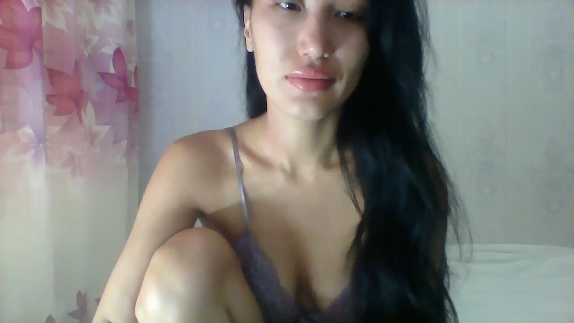 Gallery image thumbnail from SweetRo0mance's myfreecams stream on, 05/20/2024, 05:03 image 13 of 20