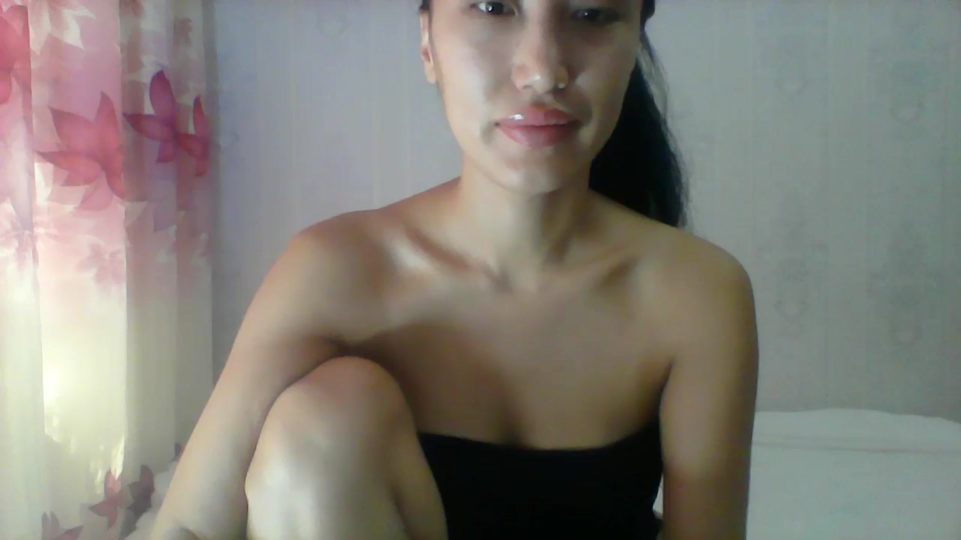 Gallery image thumbnail from SweetRo0mance's myfreecams stream on, 05/31/2024, 05:33 image 8 of 20