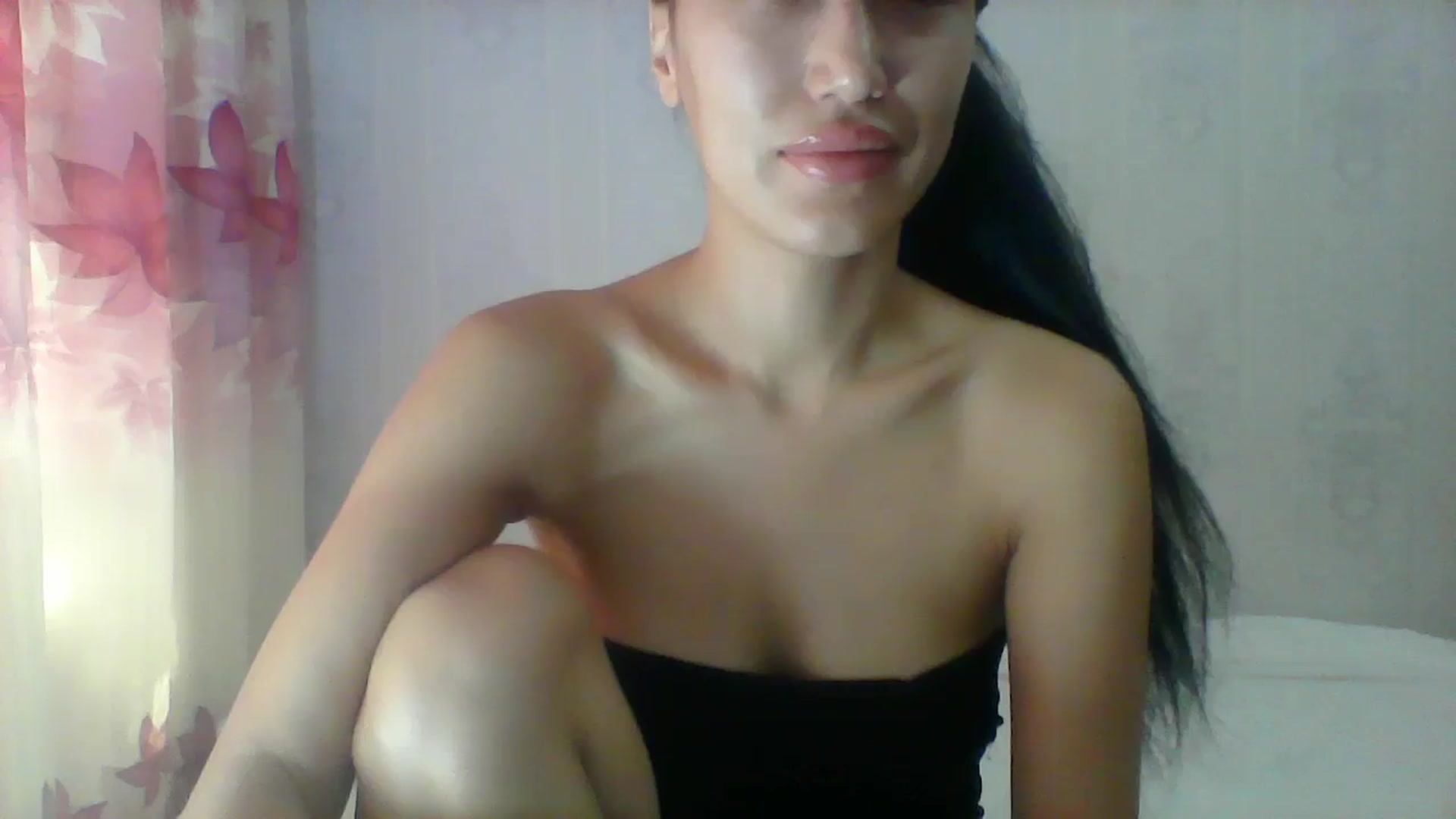 Gallery image thumbnail from SweetRo0mance's myfreecams stream on, 05/31/2024, 05:33 image 1 of 20