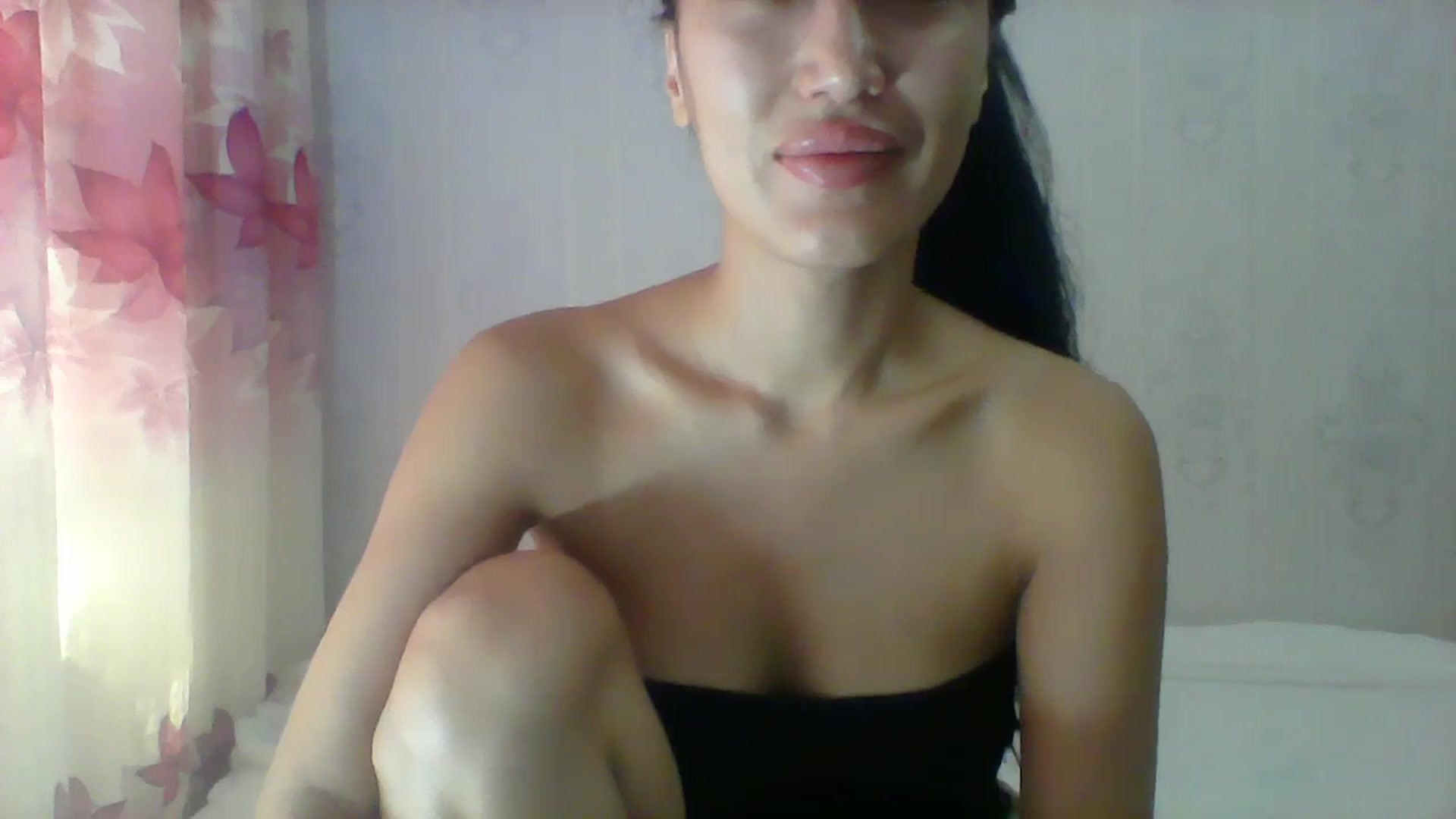 Gallery image thumbnail from SweetRo0mance's myfreecams stream on, 05/31/2024, 05:33 image 12 of 20