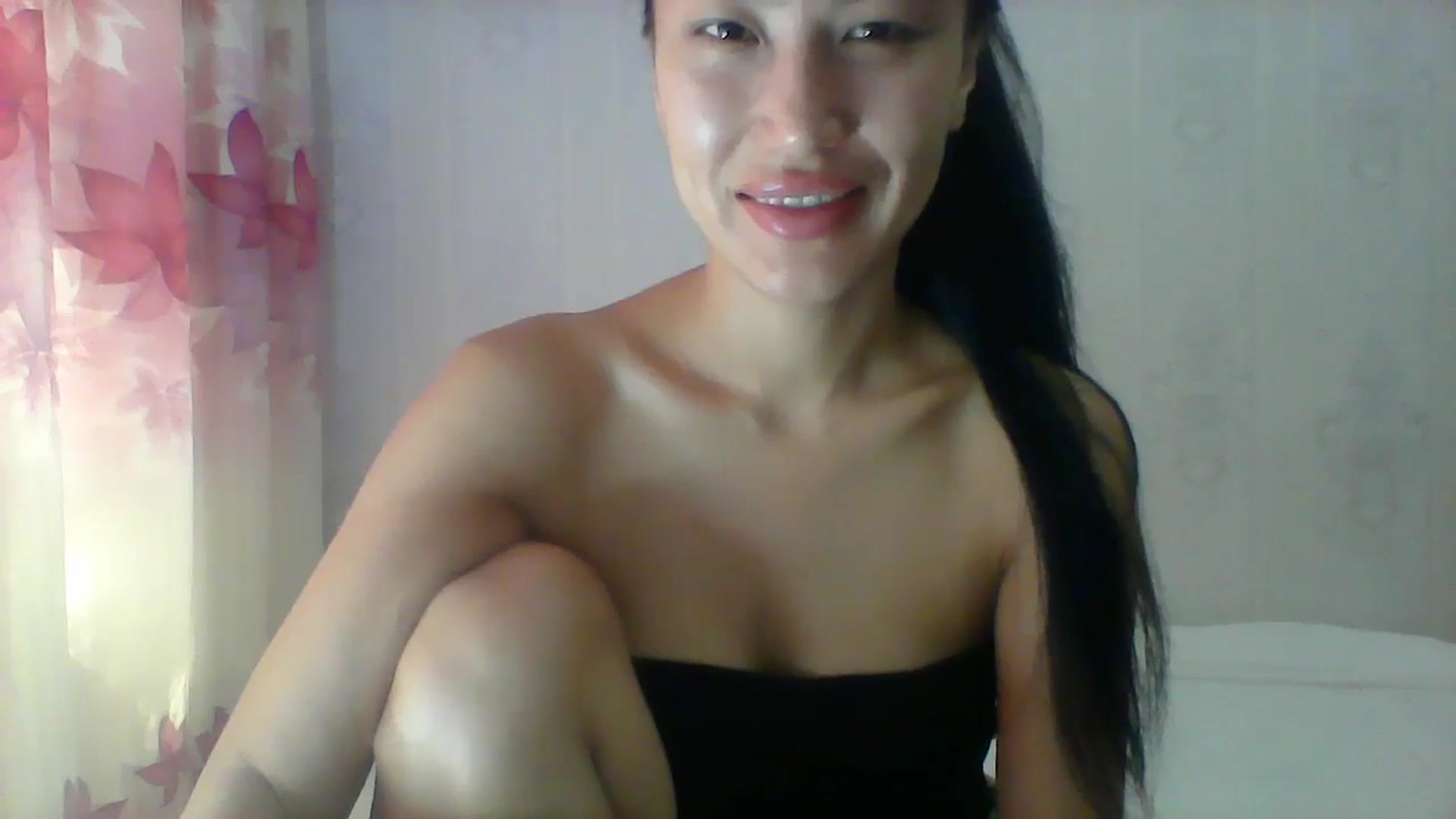 Gallery image thumbnail from SweetRo0mance's myfreecams stream on, 05/31/2024, 05:33 image 10 of 20