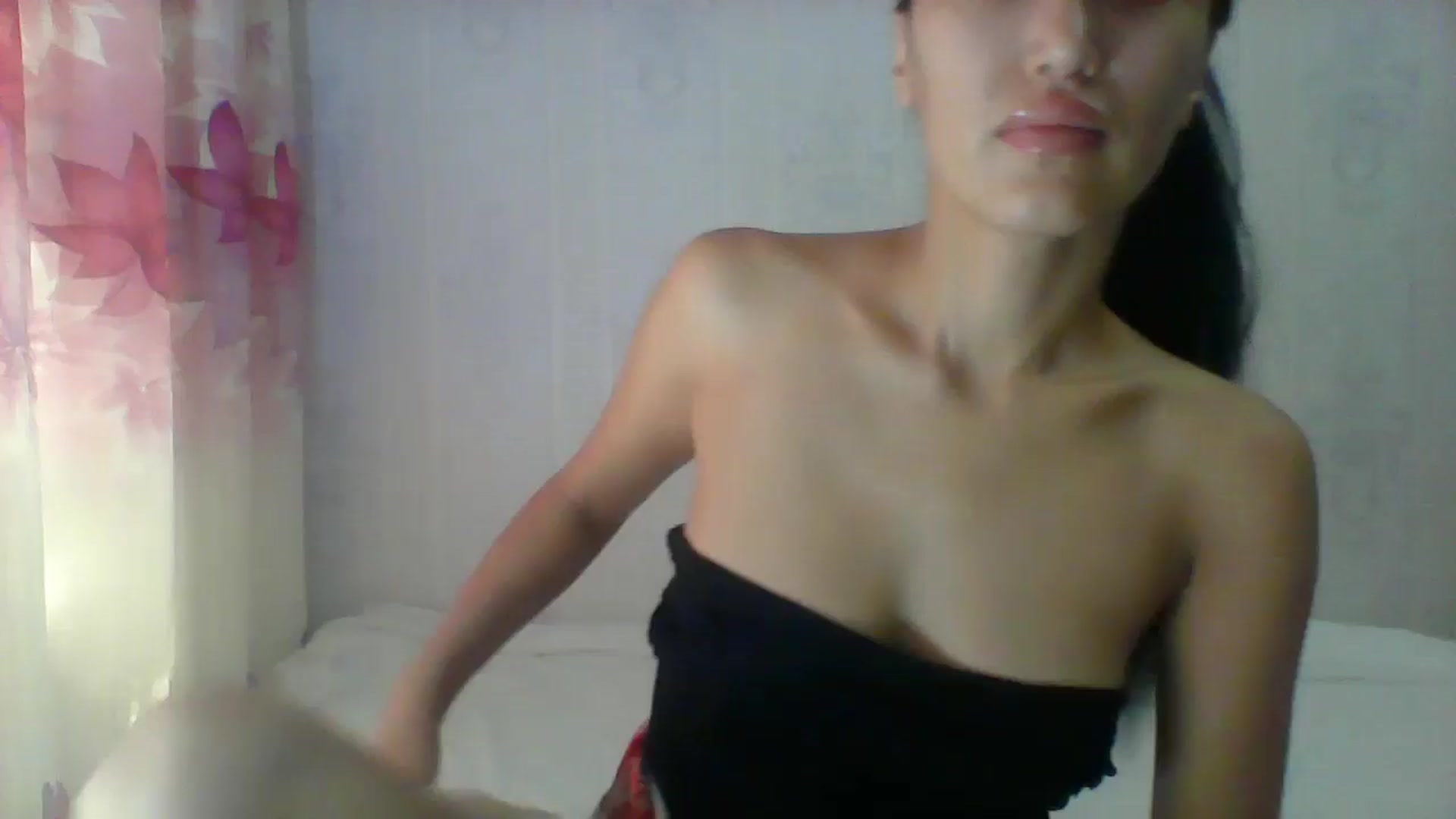 Gallery image thumbnail from SweetRo0mance's myfreecams stream on, 05/31/2024, 05:33 image 5 of 20