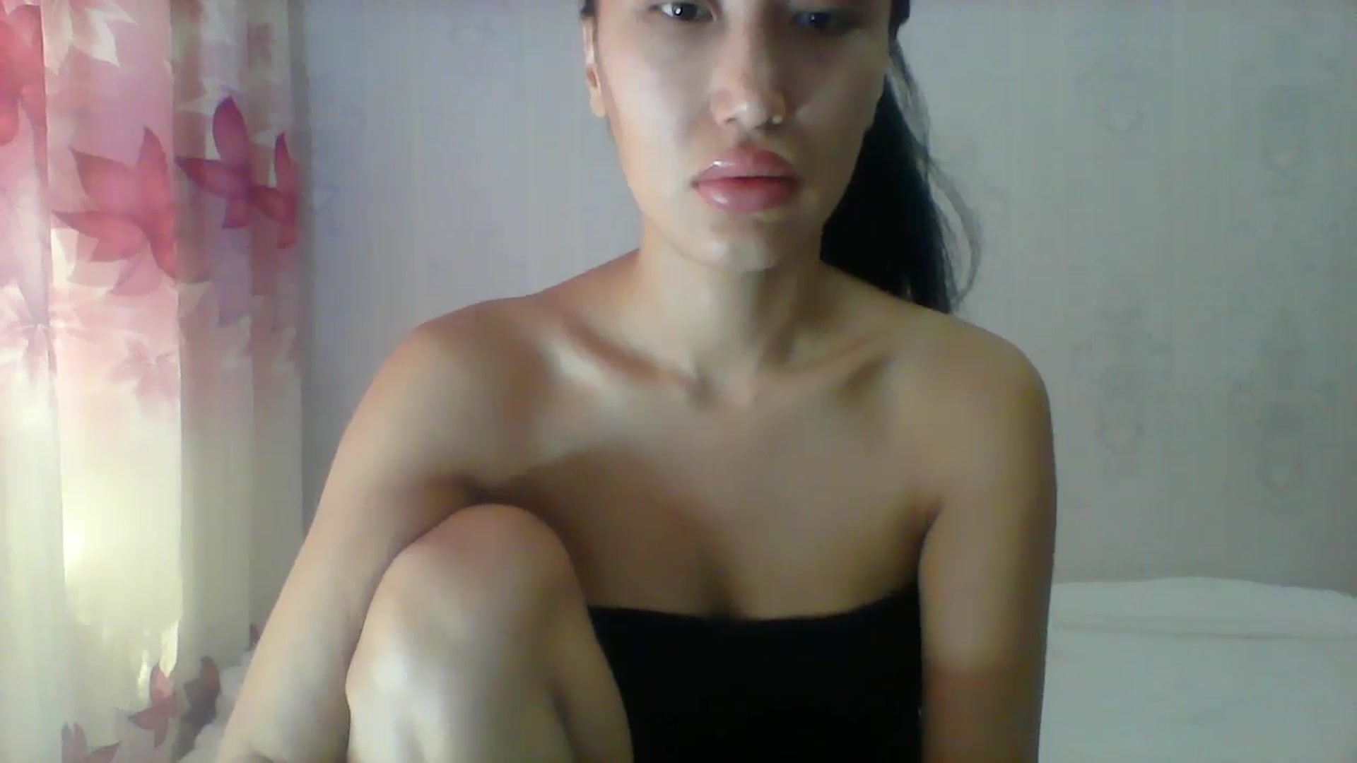Gallery image thumbnail from SweetRo0mance's myfreecams stream on, 05/31/2024, 05:33 image 6 of 20