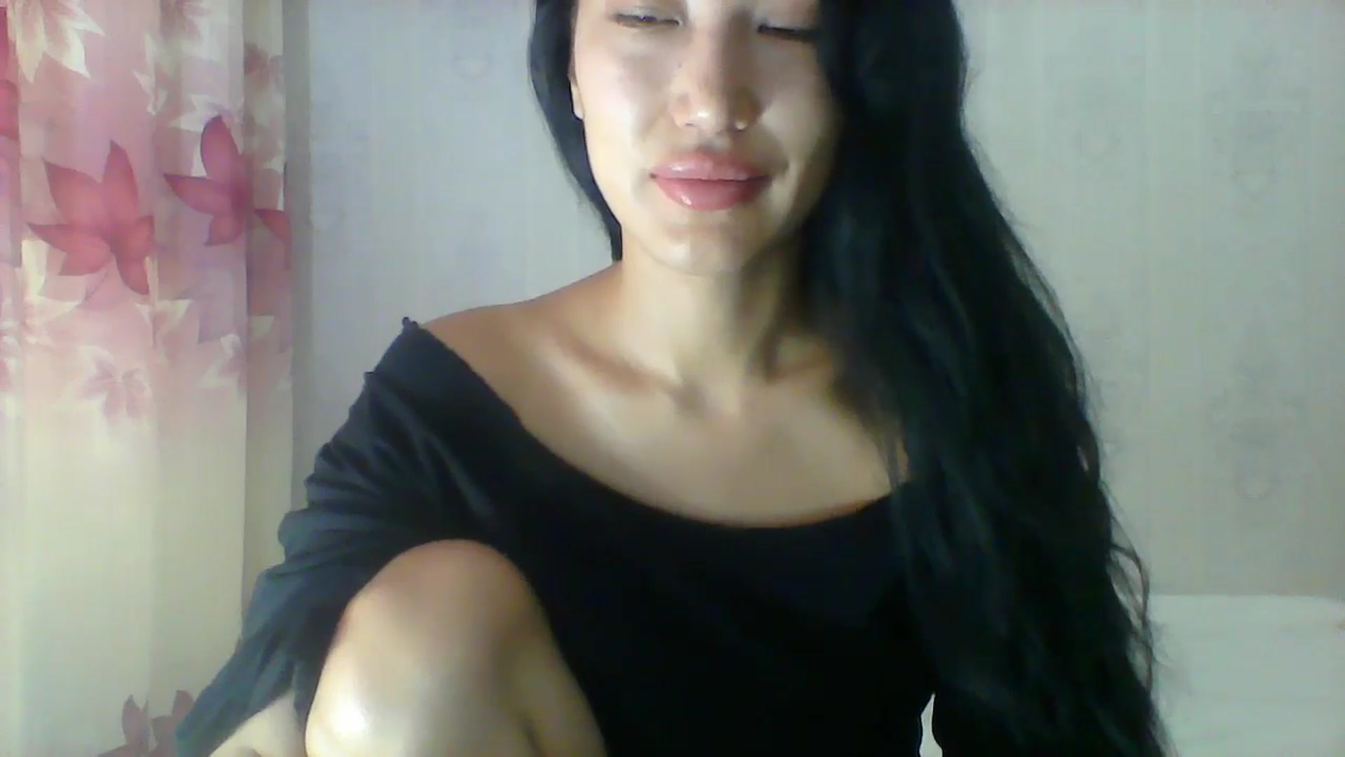 Gallery image thumbnail from SweetRo0mance's myfreecams stream on, 06/18/2024, 04:38 image 20 of 20