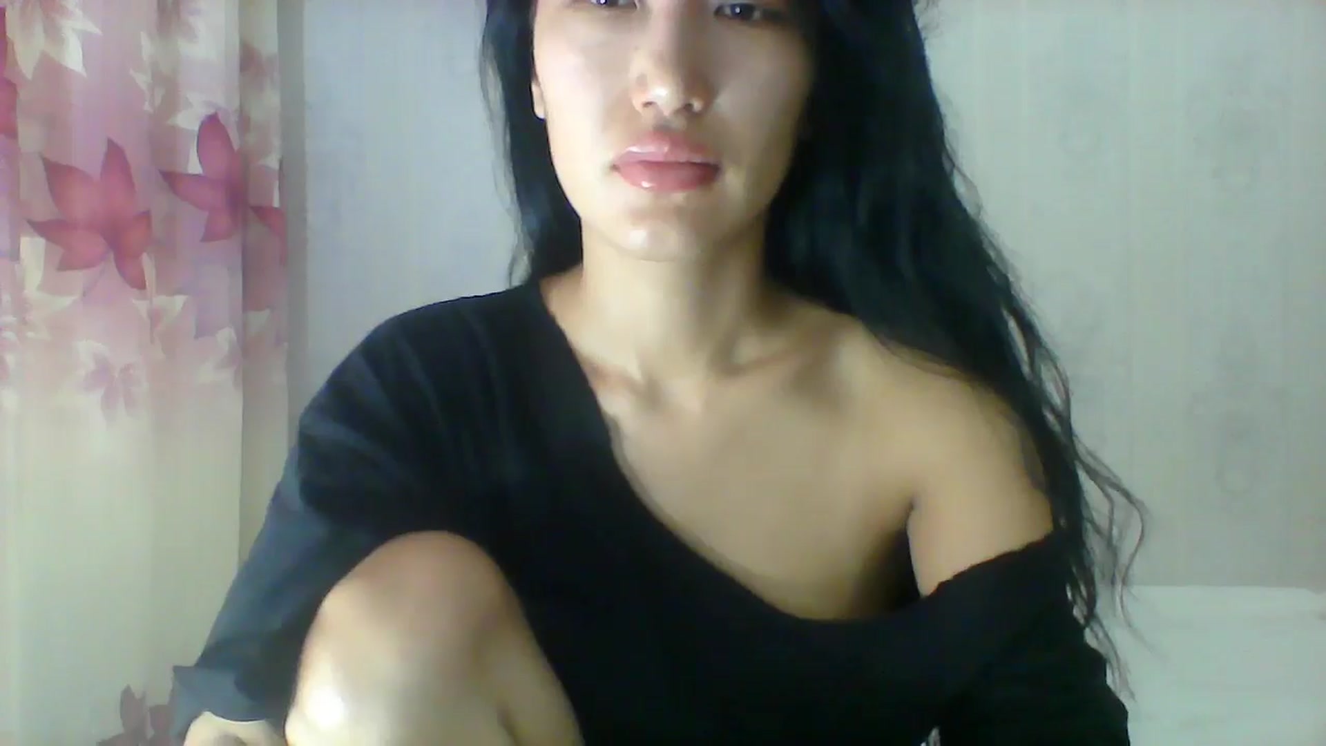Gallery image thumbnail from SweetRo0mance's myfreecams stream on, 06/18/2024, 04:38 image 8 of 20