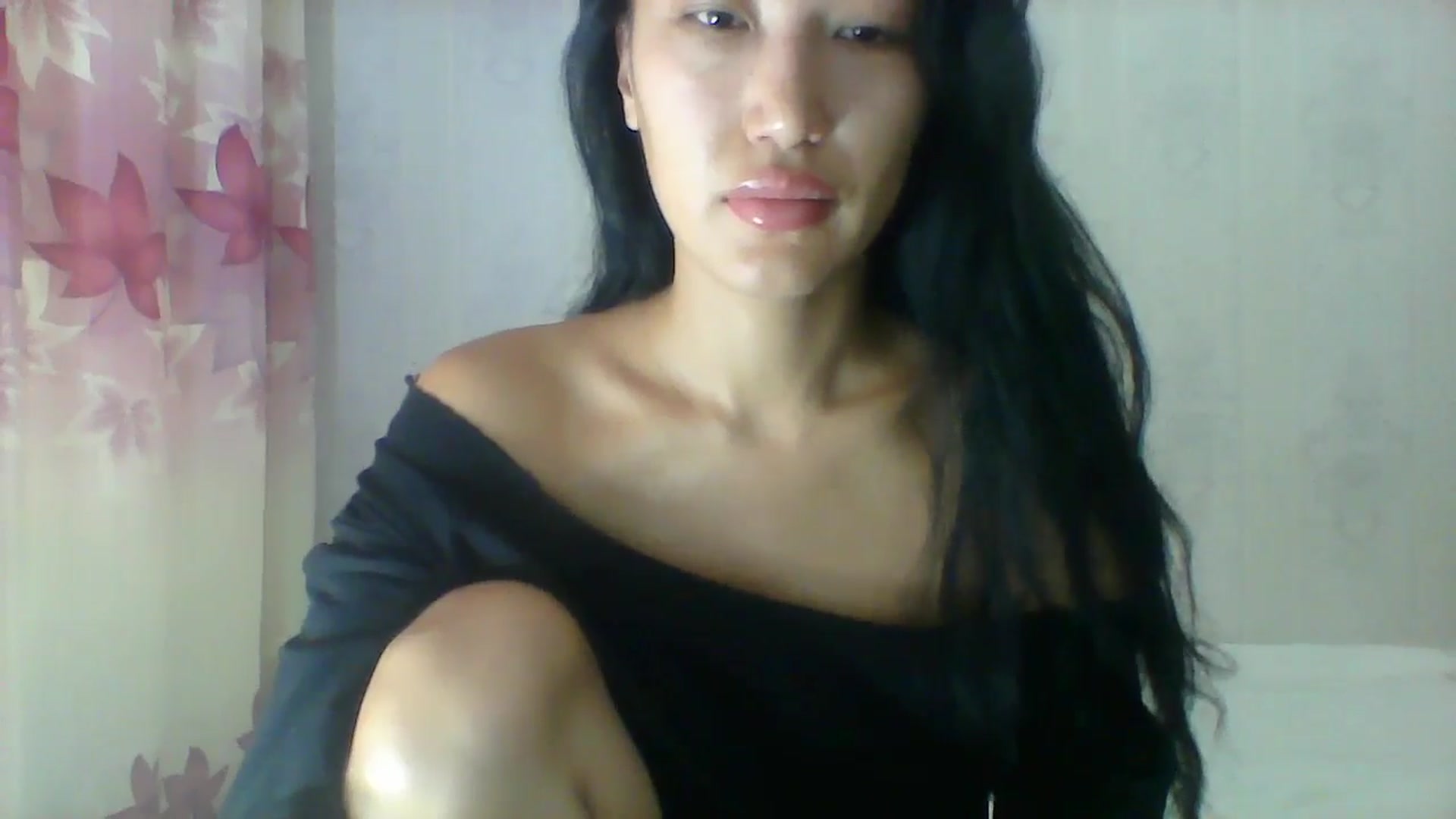 Gallery image thumbnail from SweetRo0mance's myfreecams stream on, 06/18/2024, 04:38 image 14 of 20