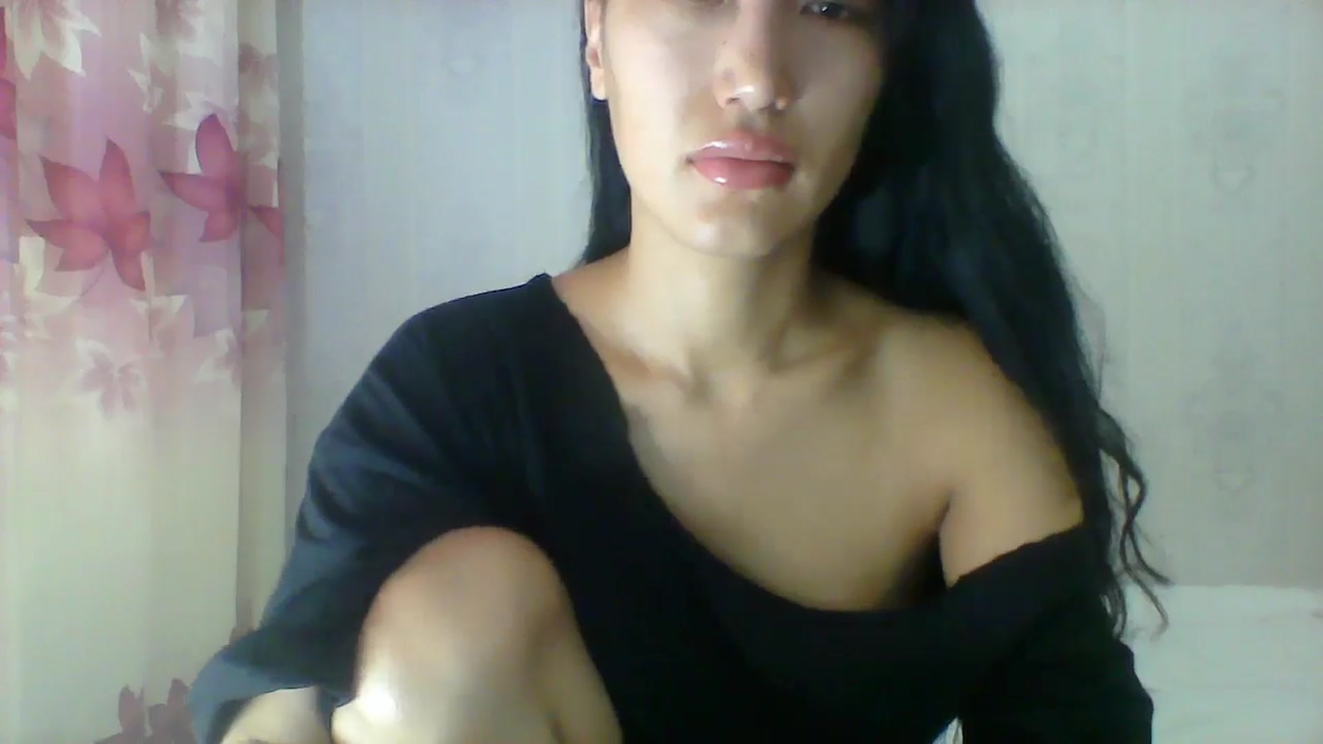 Gallery image thumbnail from SweetRo0mance's myfreecams stream on, 06/18/2024, 04:38 image 7 of 20
