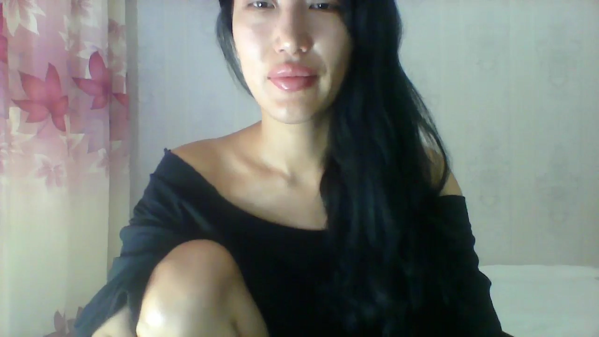 Gallery image thumbnail from SweetRo0mance's myfreecams stream on, 06/18/2024, 04:38 image 18 of 20
