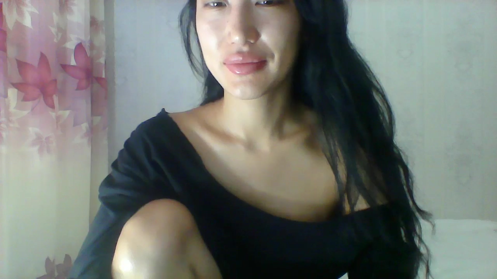 Gallery image thumbnail from SweetRo0mance's myfreecams stream on, 06/18/2024, 04:38 image 12 of 20