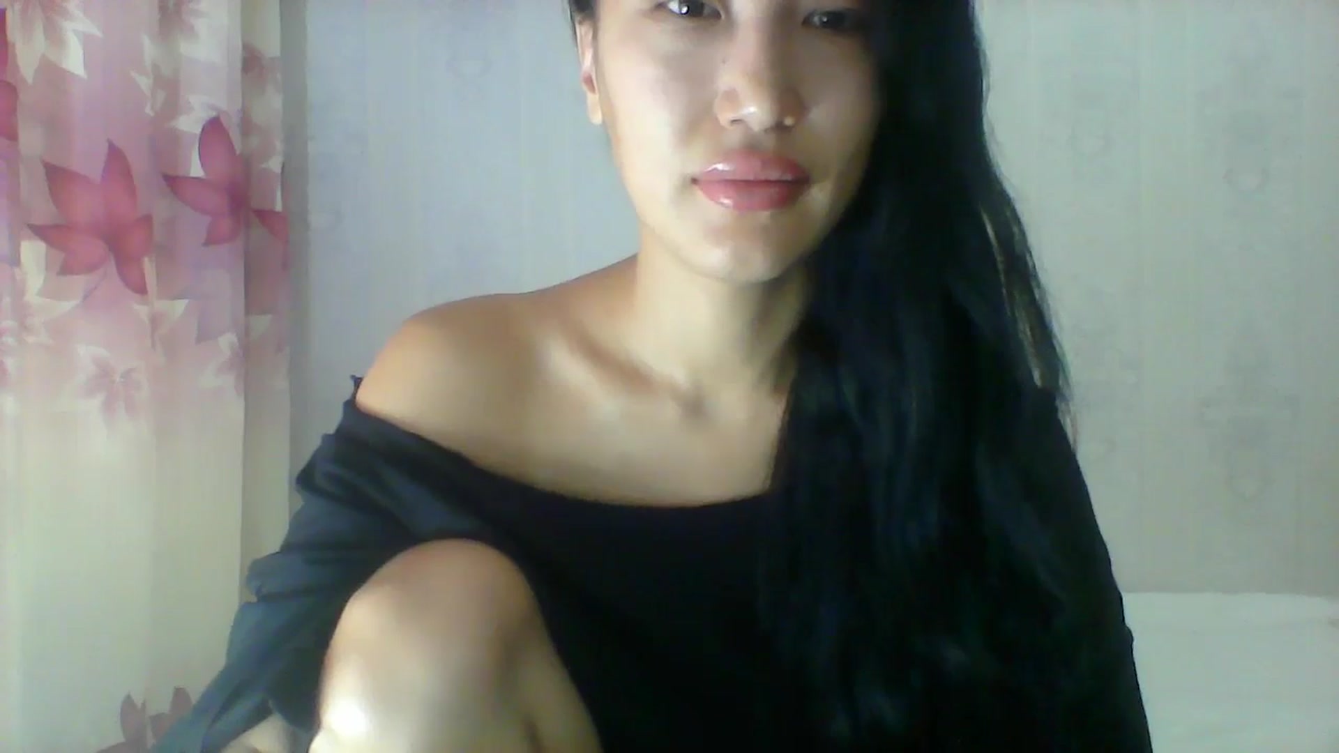 Gallery image thumbnail from SweetRo0mance's myfreecams stream on, 06/18/2024, 04:38 image 5 of 20