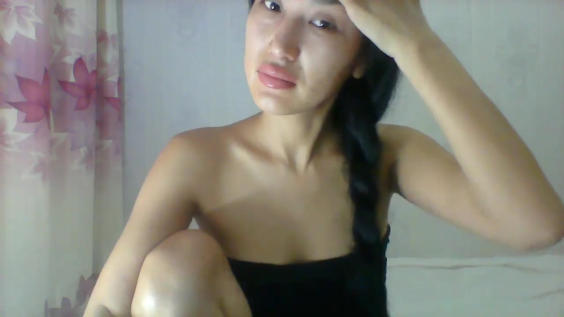 Gallery image thumbnail from SweetRo0mance's myfreecams stream on, 06/24/2024, 05:05 image 4 of 20