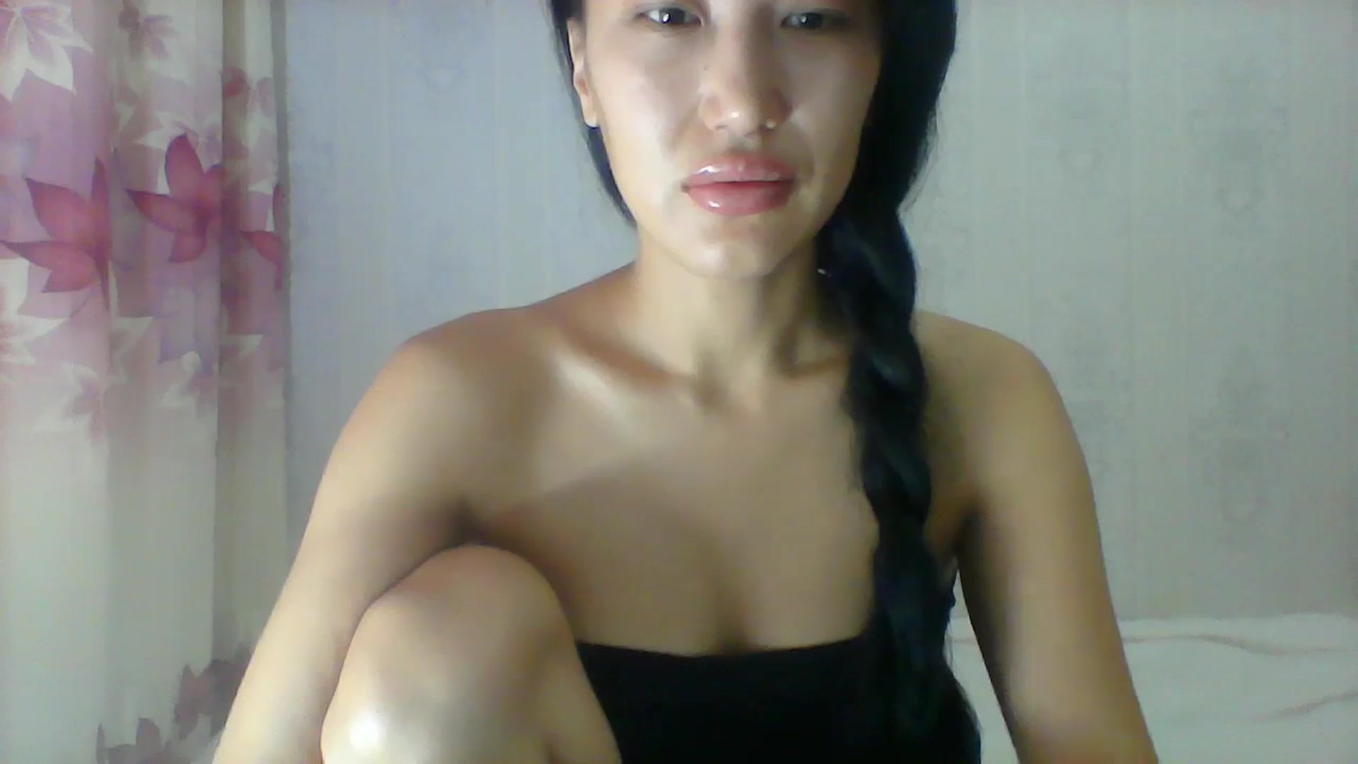 Gallery image thumbnail from SweetRo0mance's myfreecams stream on, 06/24/2024, 05:05 image 2 of 20