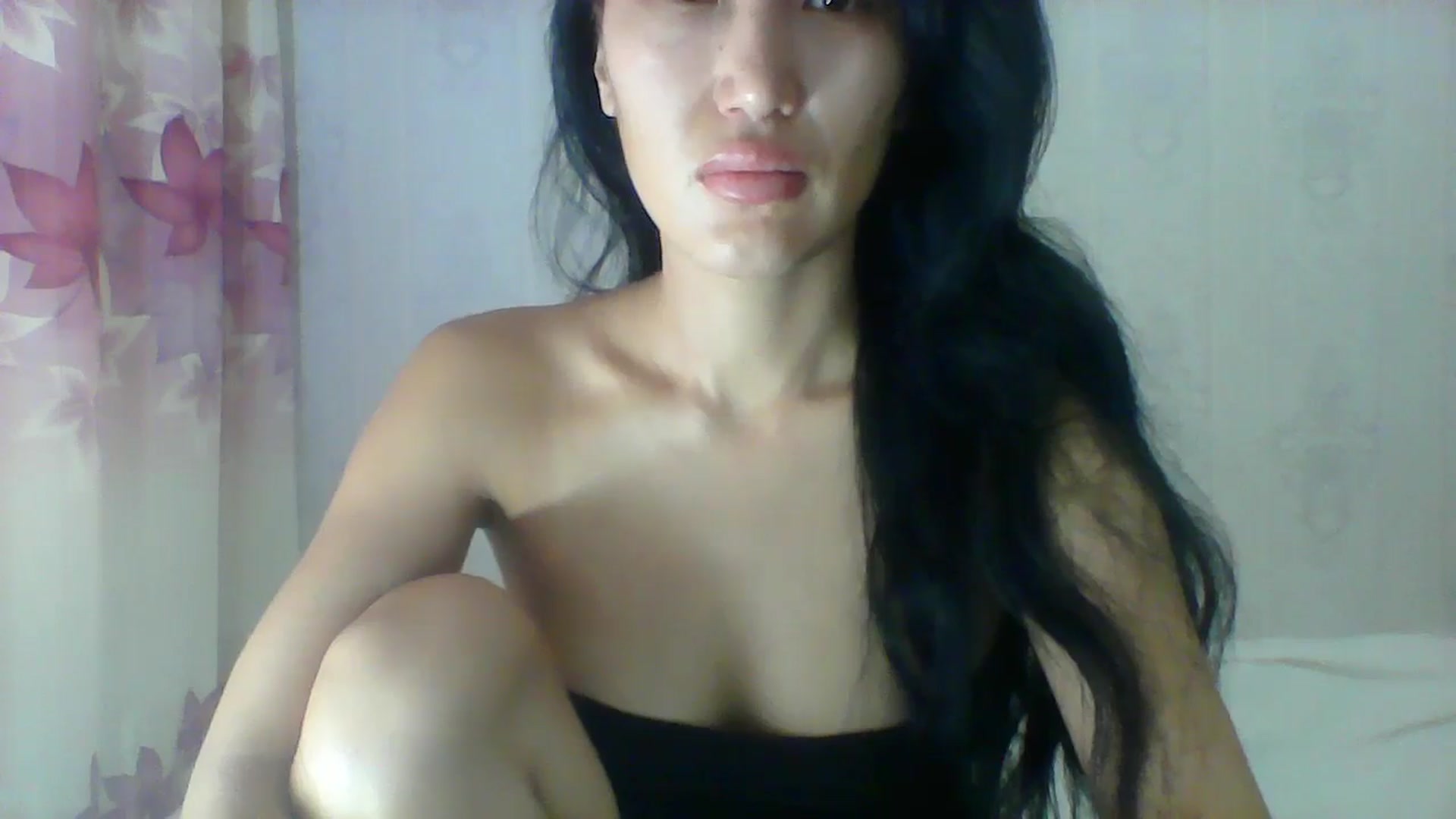 Gallery image thumbnail from SweetRo0mance's myfreecams stream on, 06/24/2024, 05:05 image 13 of 20