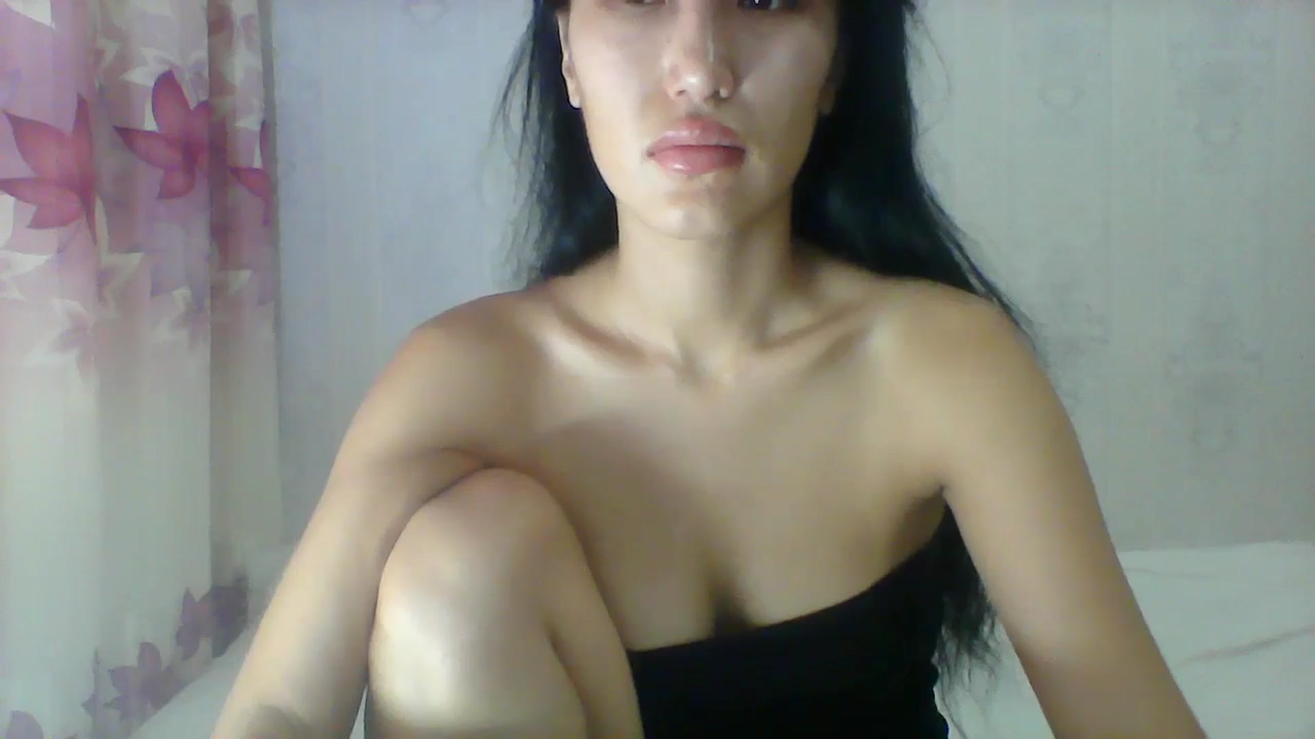 Gallery image thumbnail from SweetRo0mance's myfreecams stream on, 06/24/2024, 05:05 image 19 of 20