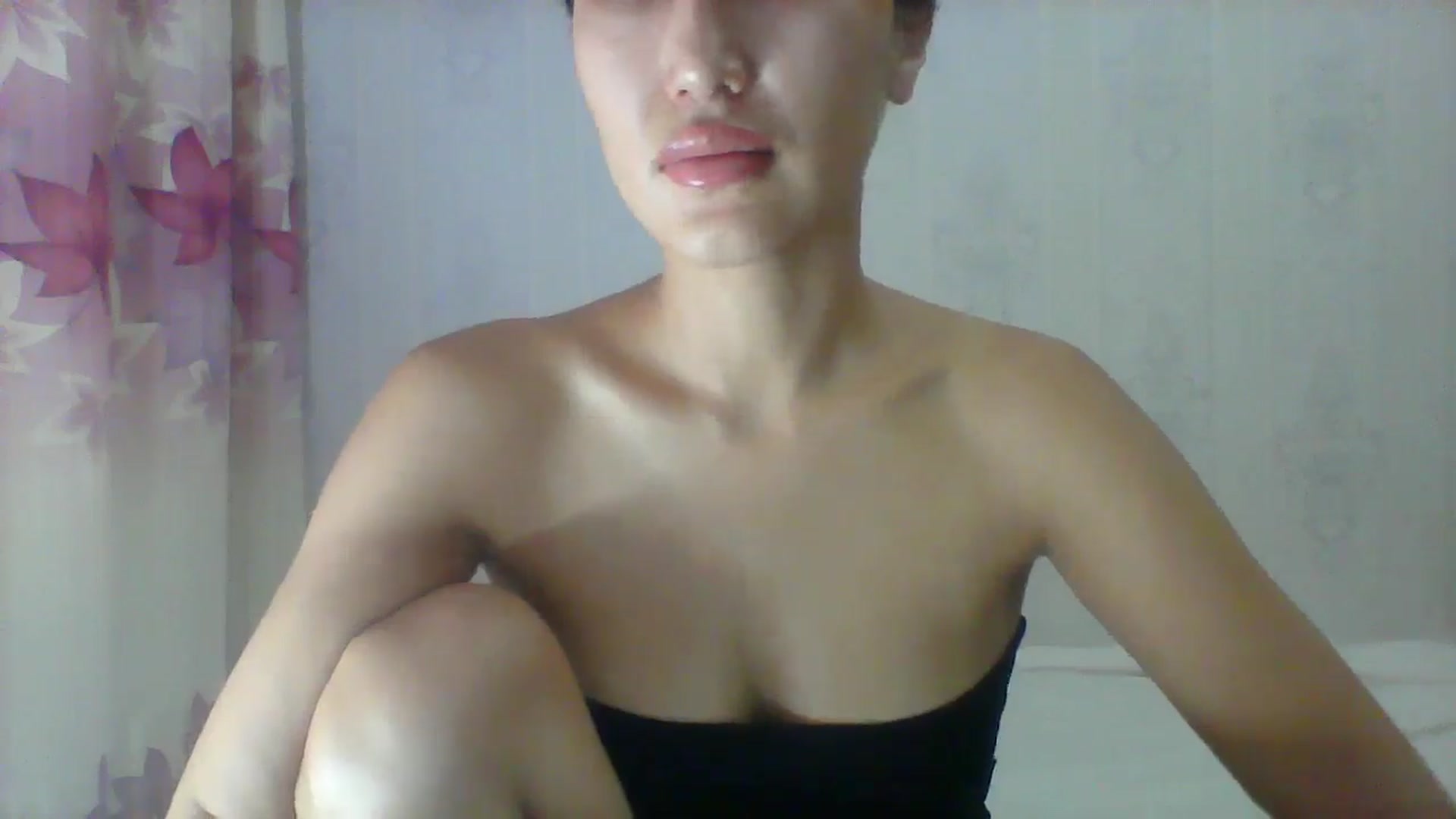 Gallery image thumbnail from SweetRo0mance's myfreecams stream on, 06/24/2024, 05:05 image 8 of 20