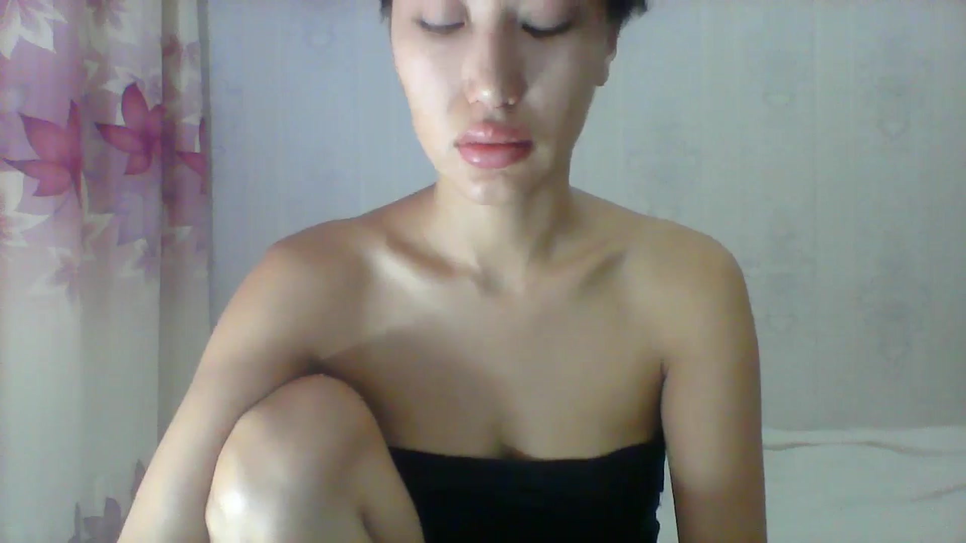 Gallery image thumbnail from SweetRo0mance's myfreecams stream on, 06/24/2024, 05:05 image 6 of 20