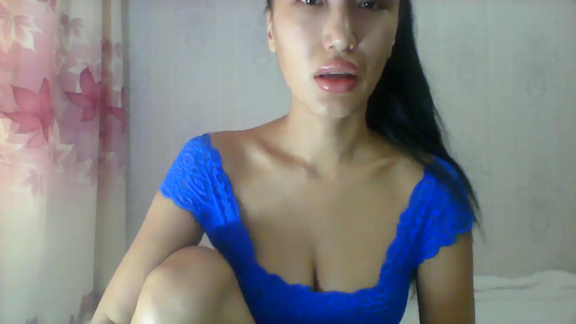 Gallery image thumbnail from SweetRo0mance's myfreecams stream on, 06/25/2024, 04:52 image 10 of 20