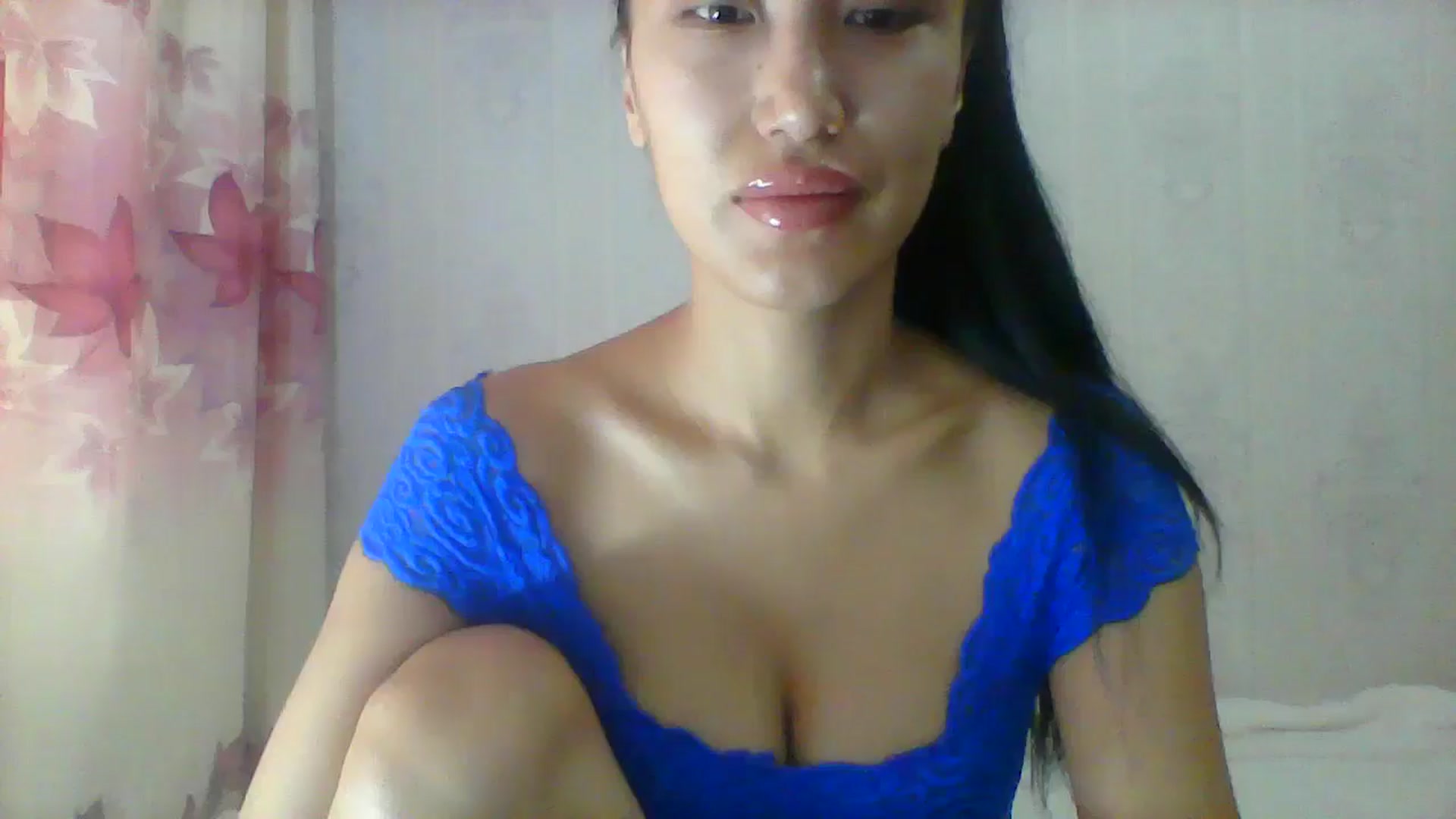 Gallery image thumbnail from SweetRo0mance's myfreecams stream on, 06/25/2024, 04:52 image 6 of 20