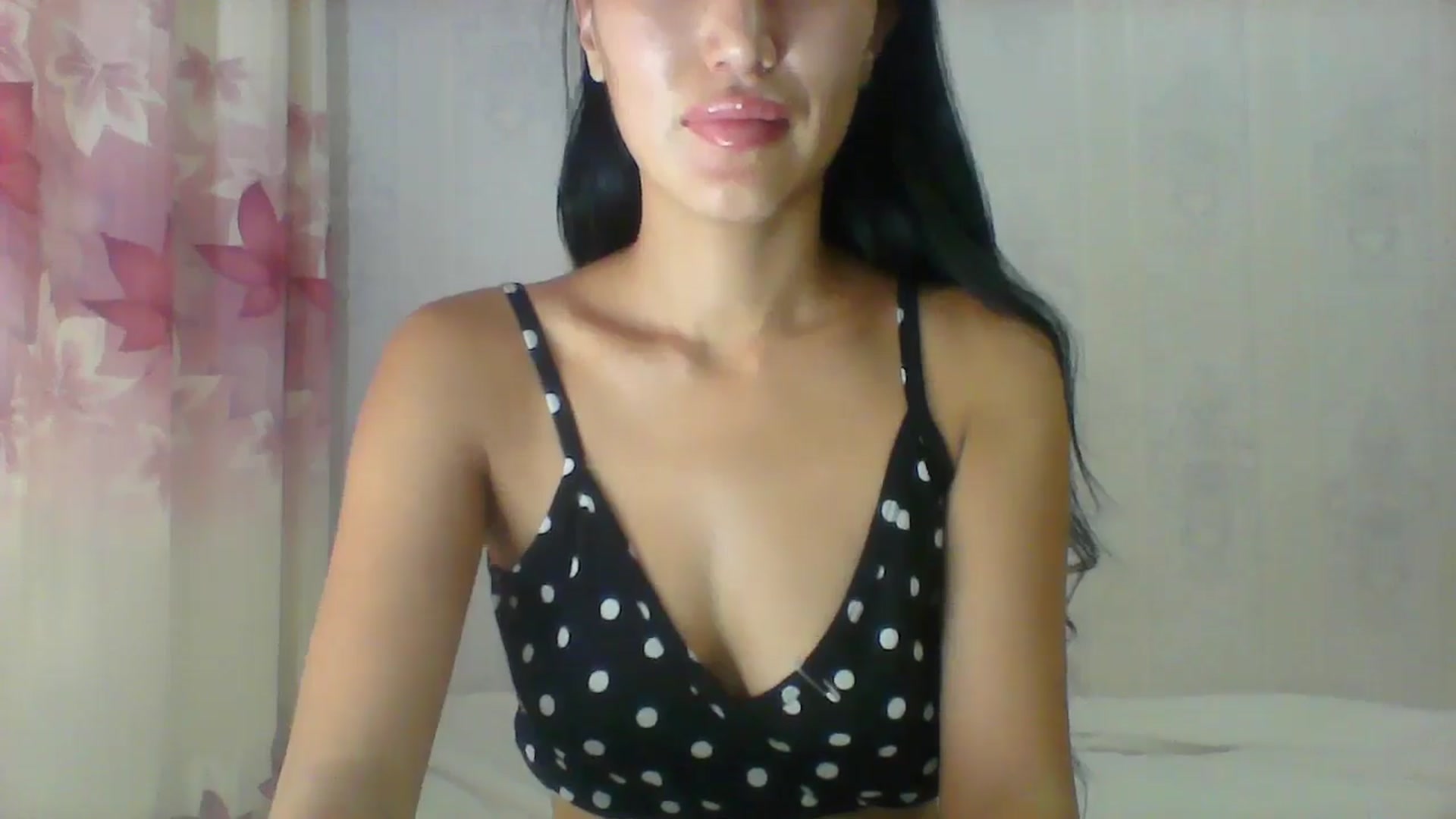Gallery image thumbnail from SweetRo0mance's myfreecams stream on, 07/01/2024, 10:44 image 10 of 20