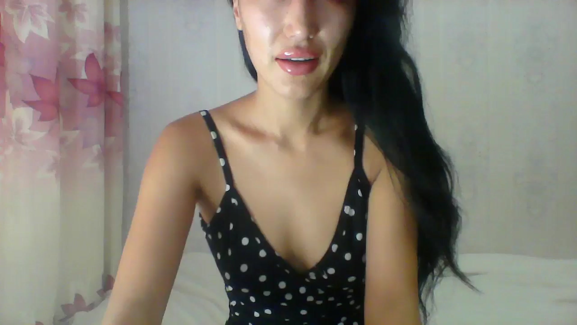 Gallery image thumbnail from SweetRo0mance's myfreecams stream on, 07/01/2024, 10:44 image 6 of 20
