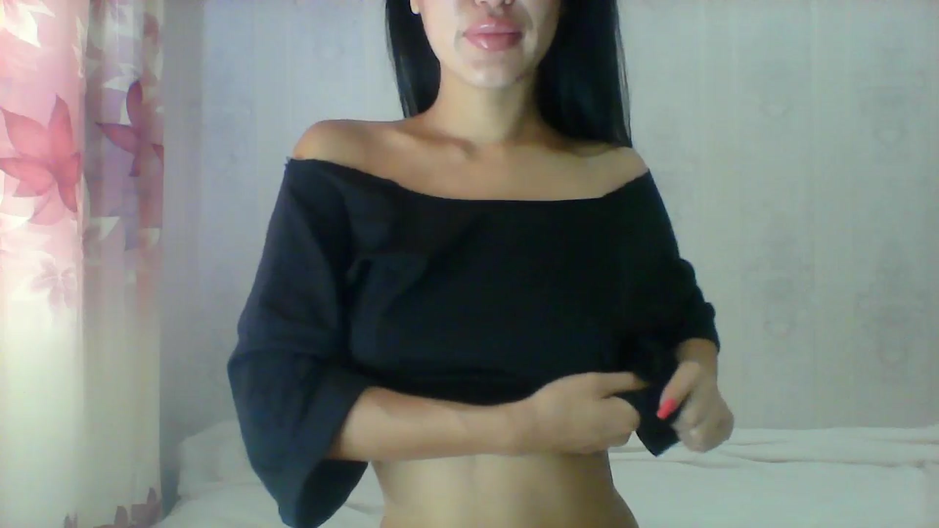 Gallery image thumbnail from SweetRo0mance's myfreecams stream on, 07/22/2024, 04:33 image 3 of 20