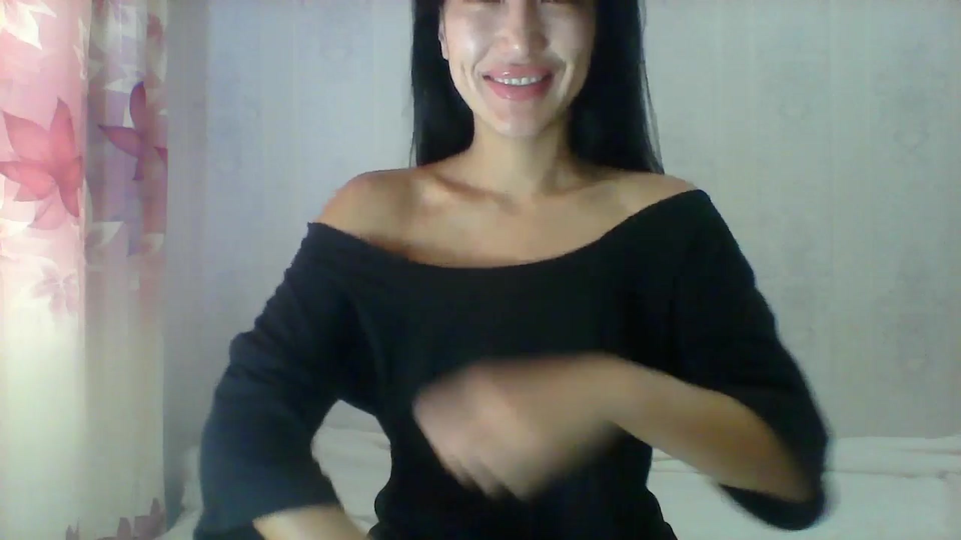 Gallery image thumbnail from SweetRo0mance's myfreecams stream on, 07/22/2024, 04:33 image 2 of 20