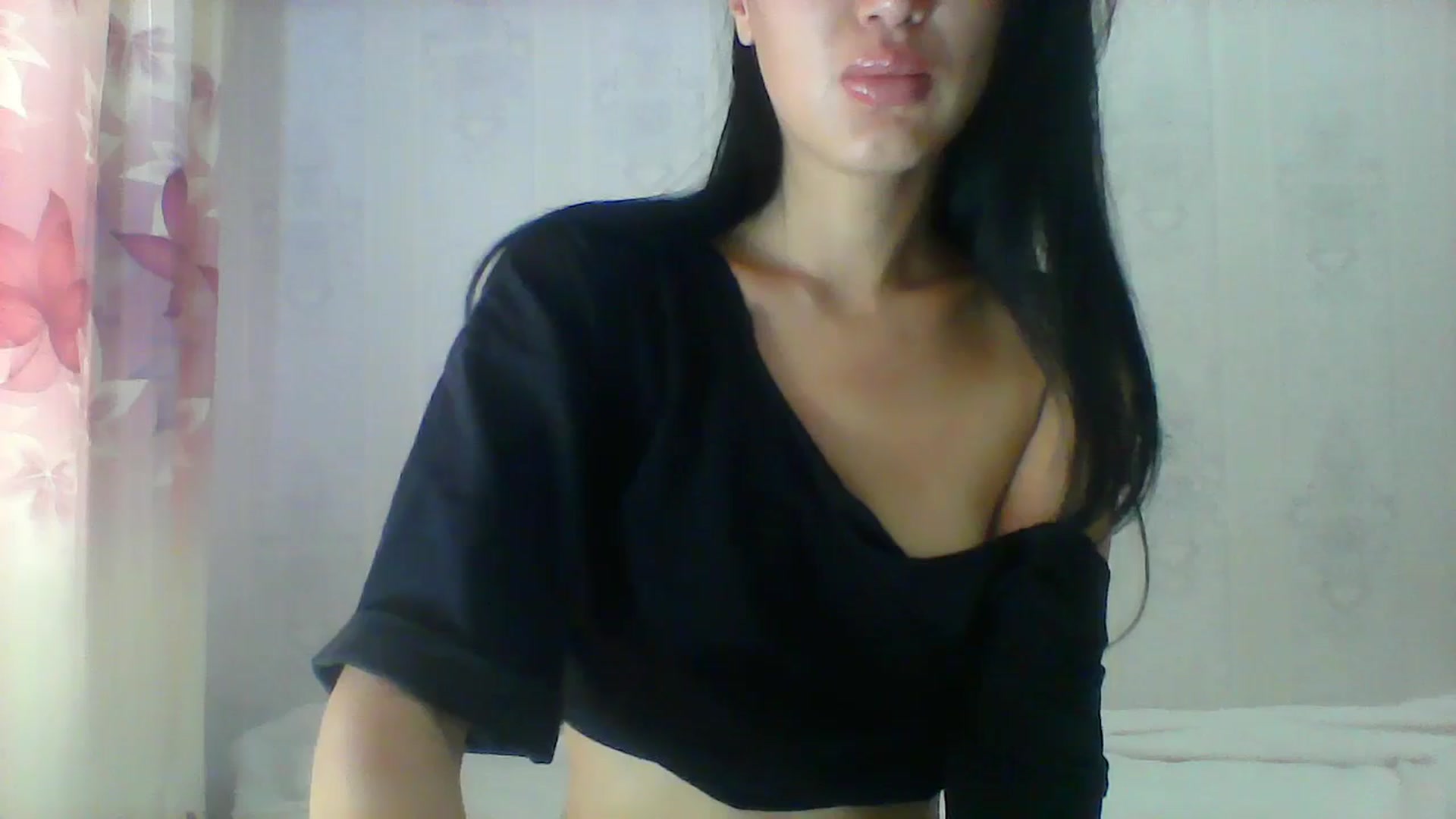 Gallery image thumbnail from SweetRo0mance's myfreecams stream on, 07/22/2024, 04:33 image 13 of 20