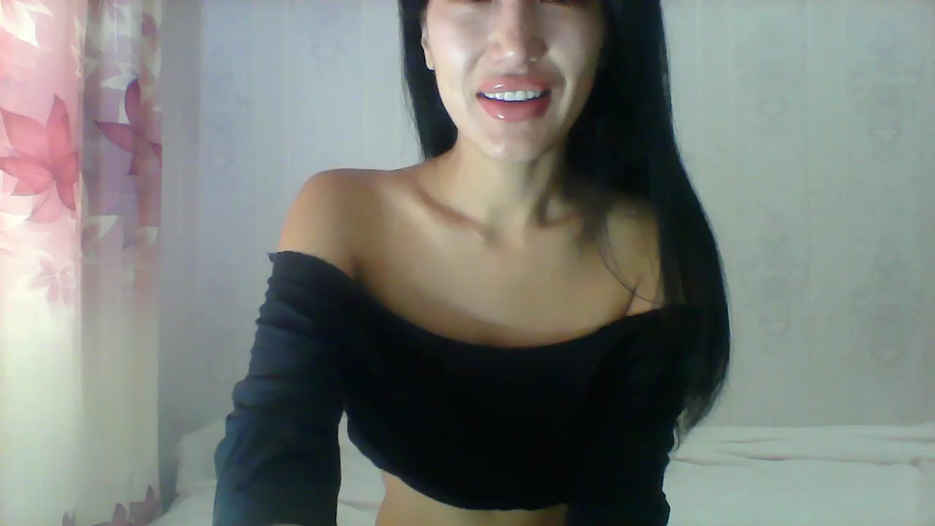 Gallery image thumbnail from SweetRo0mance's myfreecams stream on, 07/22/2024, 04:33 image 4 of 20
