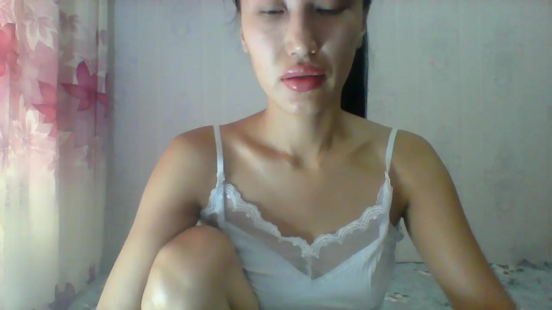 Gallery image thumbnail from SweetRo0mance's myfreecams stream on, 07/29/2024, 05:29 image 6 of 20