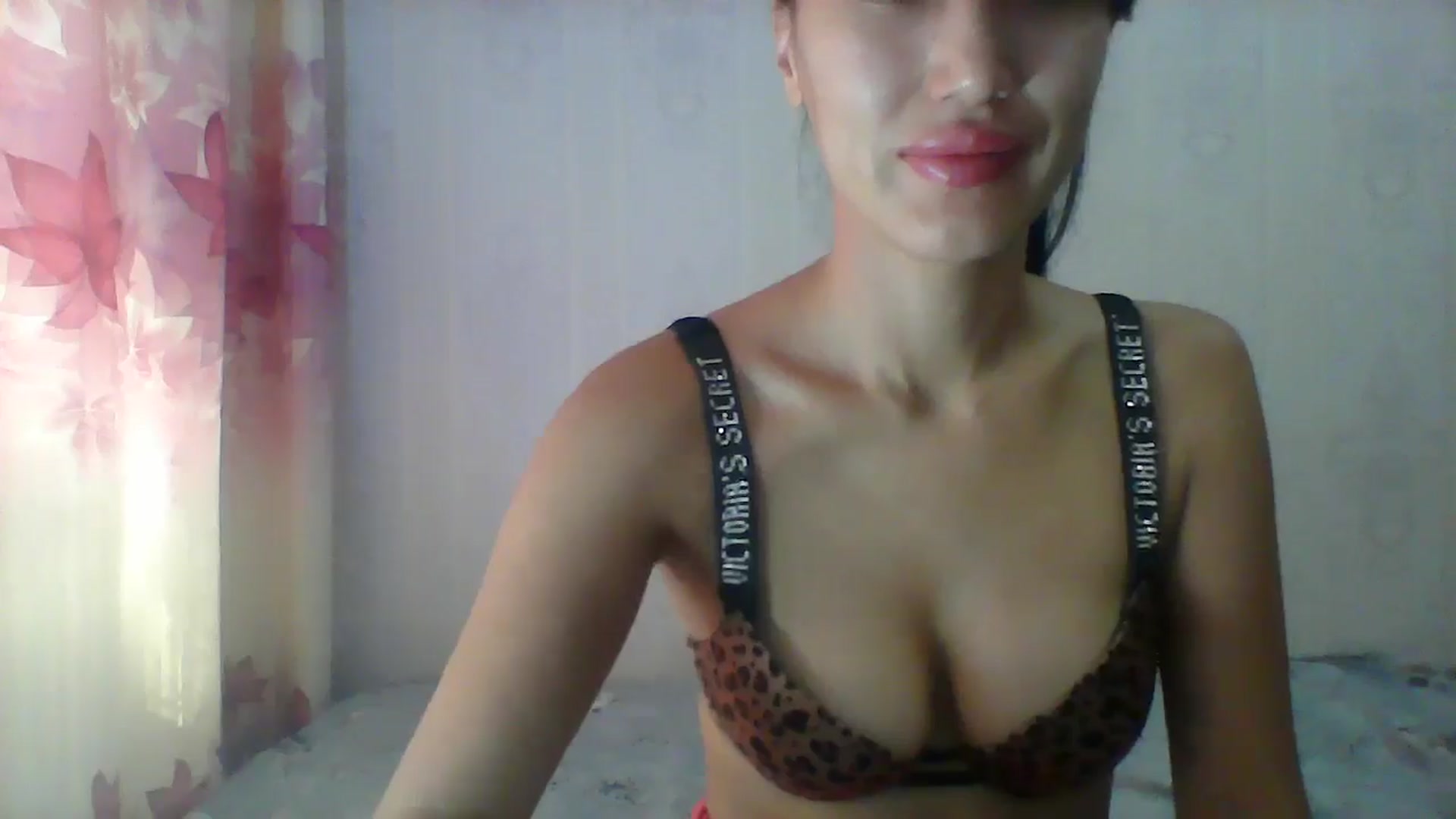 Gallery image thumbnail from SweetRo0mance's myfreecams stream on, 08/09/2024, 05:07 image 10 of 20
