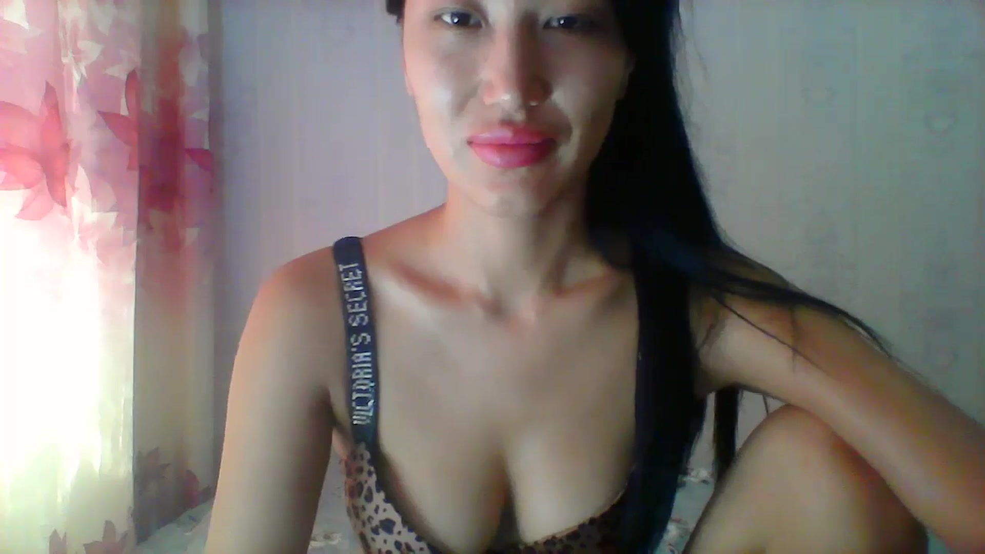 Gallery image thumbnail from SweetRo0mance's myfreecams stream on, 08/09/2024, 06:12 image 5 of 20