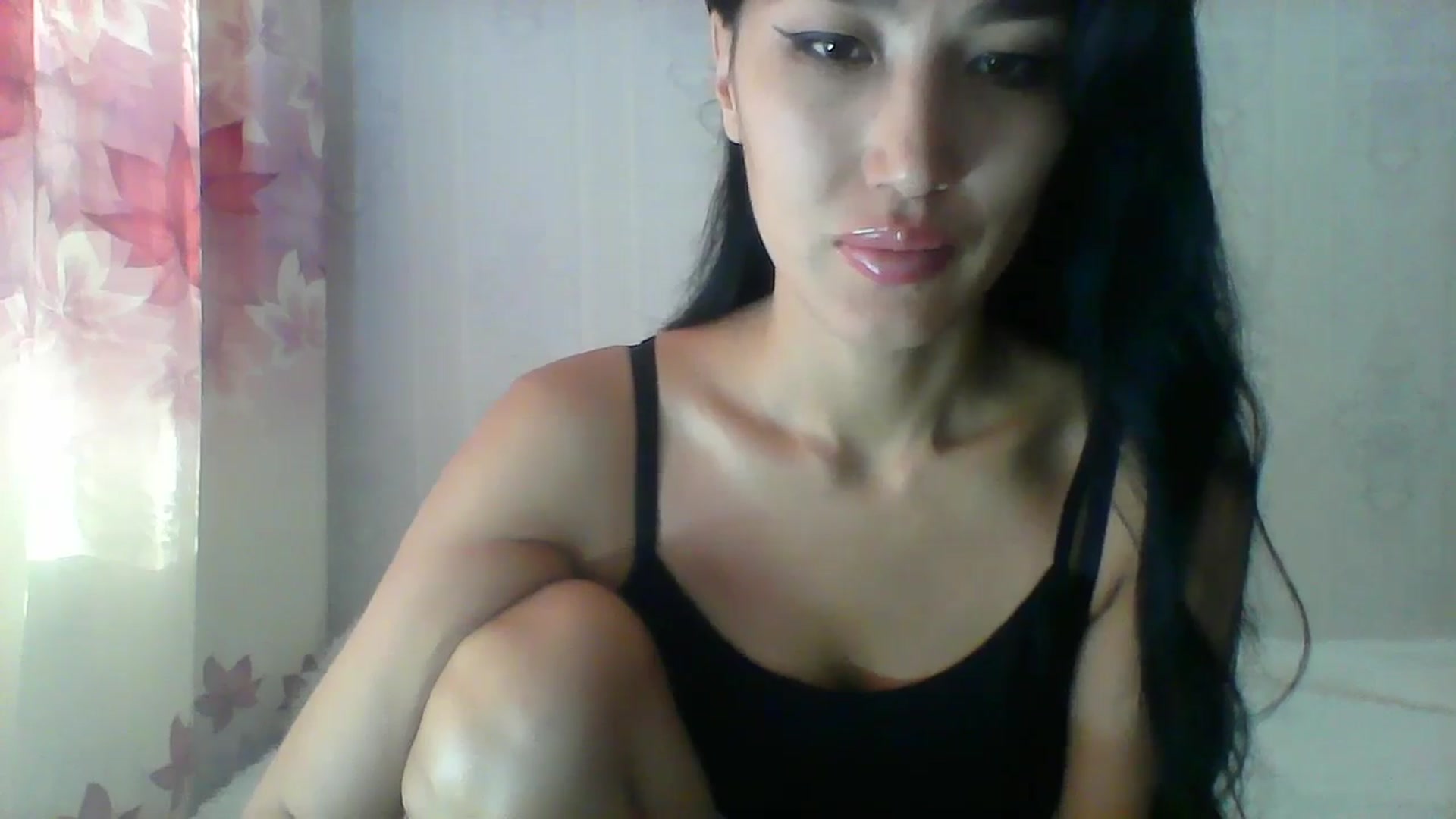 Gallery image thumbnail from SweetRo0mance's myfreecams stream on, 10/21/2024, 04:50 image 5 of 20