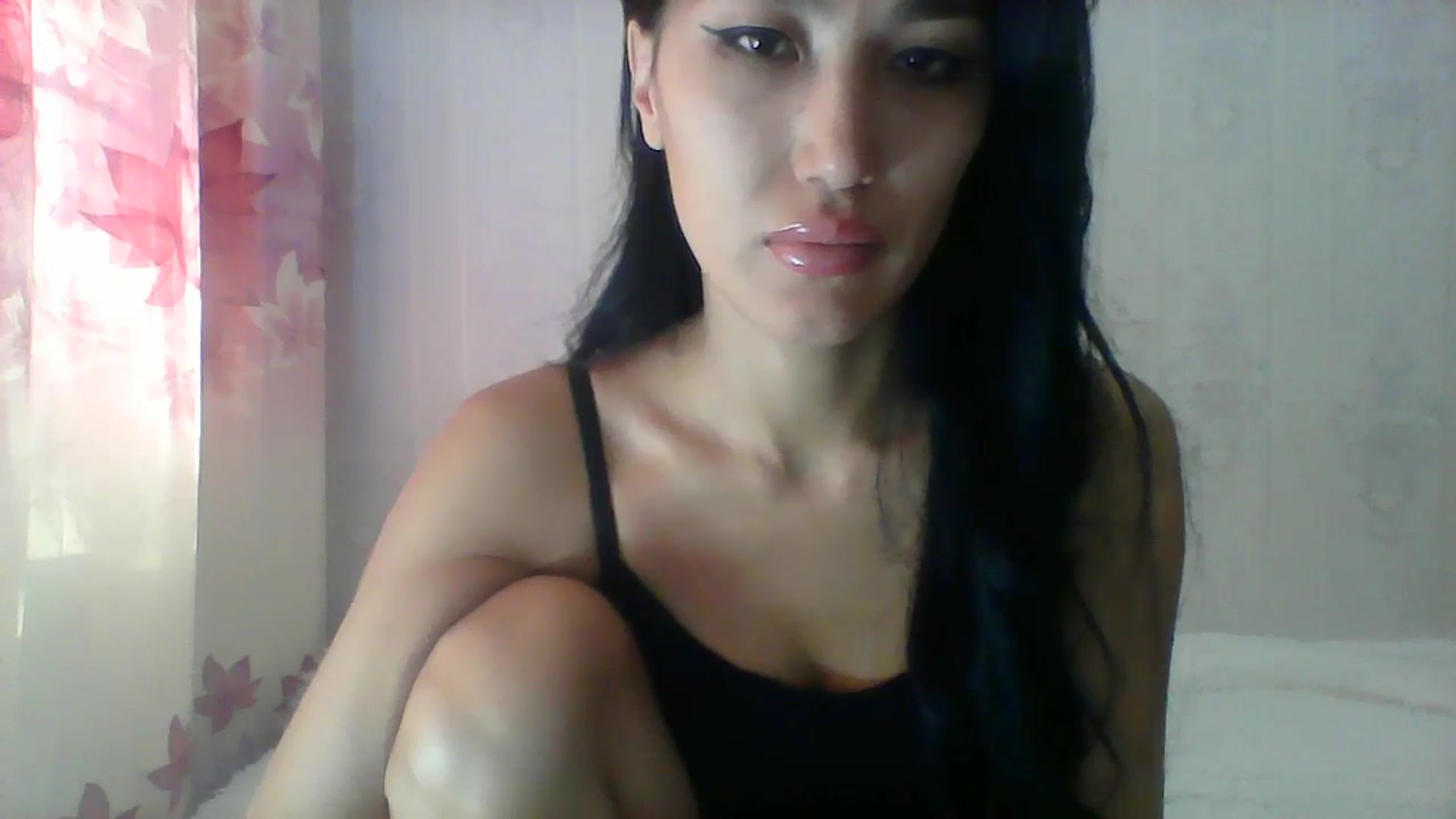 Gallery image thumbnail from SweetRo0mance's myfreecams stream on, 10/21/2024, 04:50 image 14 of 20