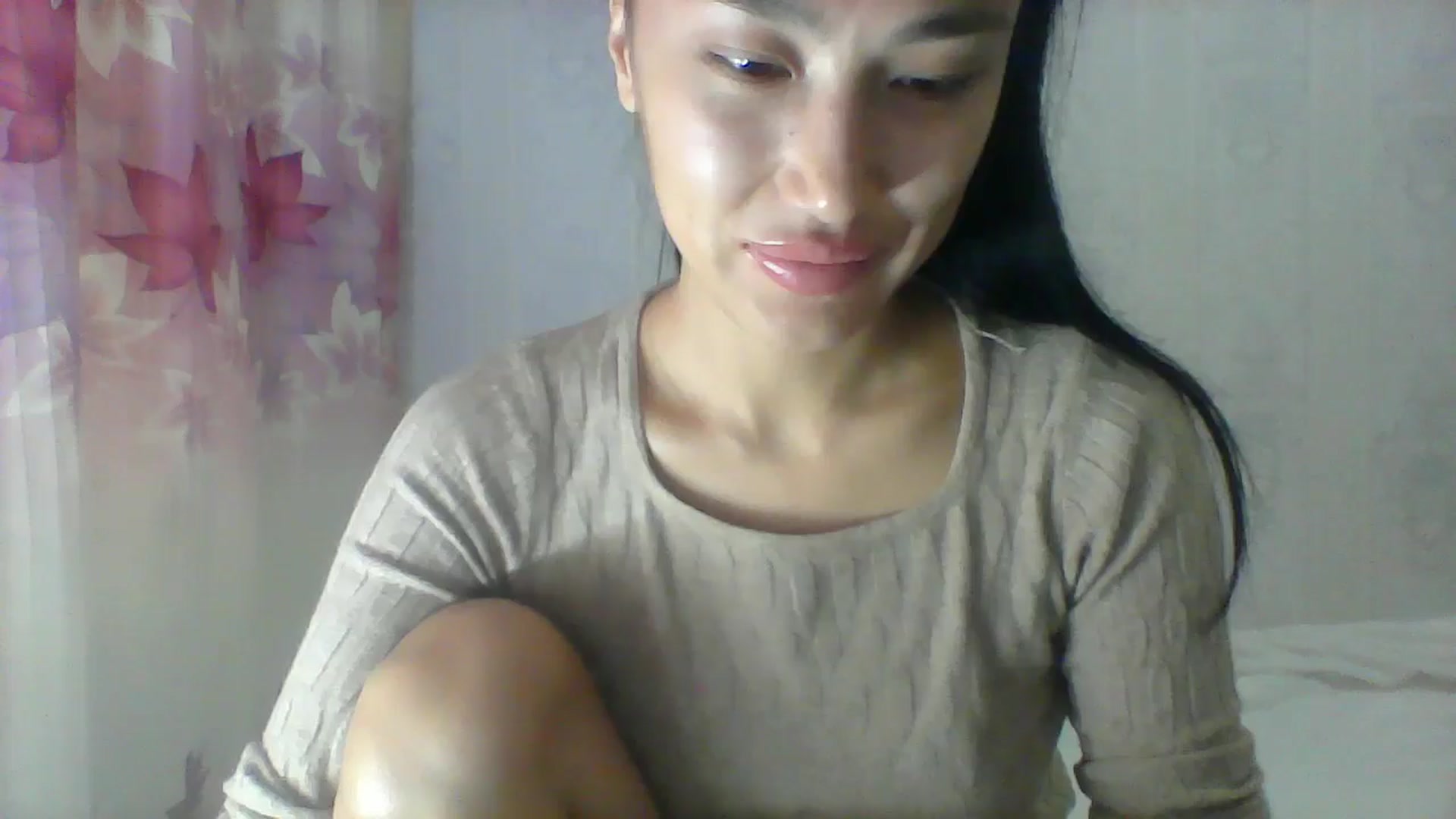 Gallery image thumbnail from SweetRo0mance's myfreecams stream on, 10/24/2024, 05:07 image 5 of 20