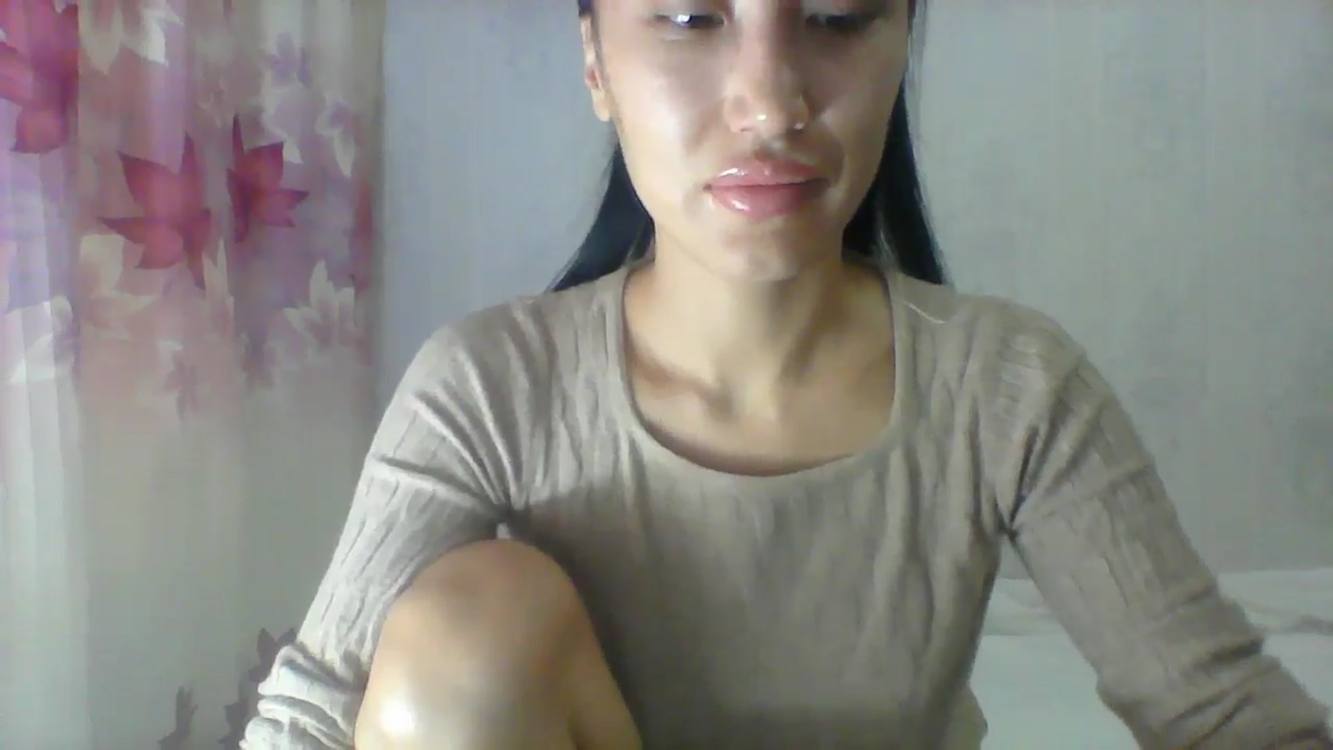 Gallery image thumbnail from SweetRo0mance's myfreecams stream on, 10/24/2024, 05:07 image 7 of 20