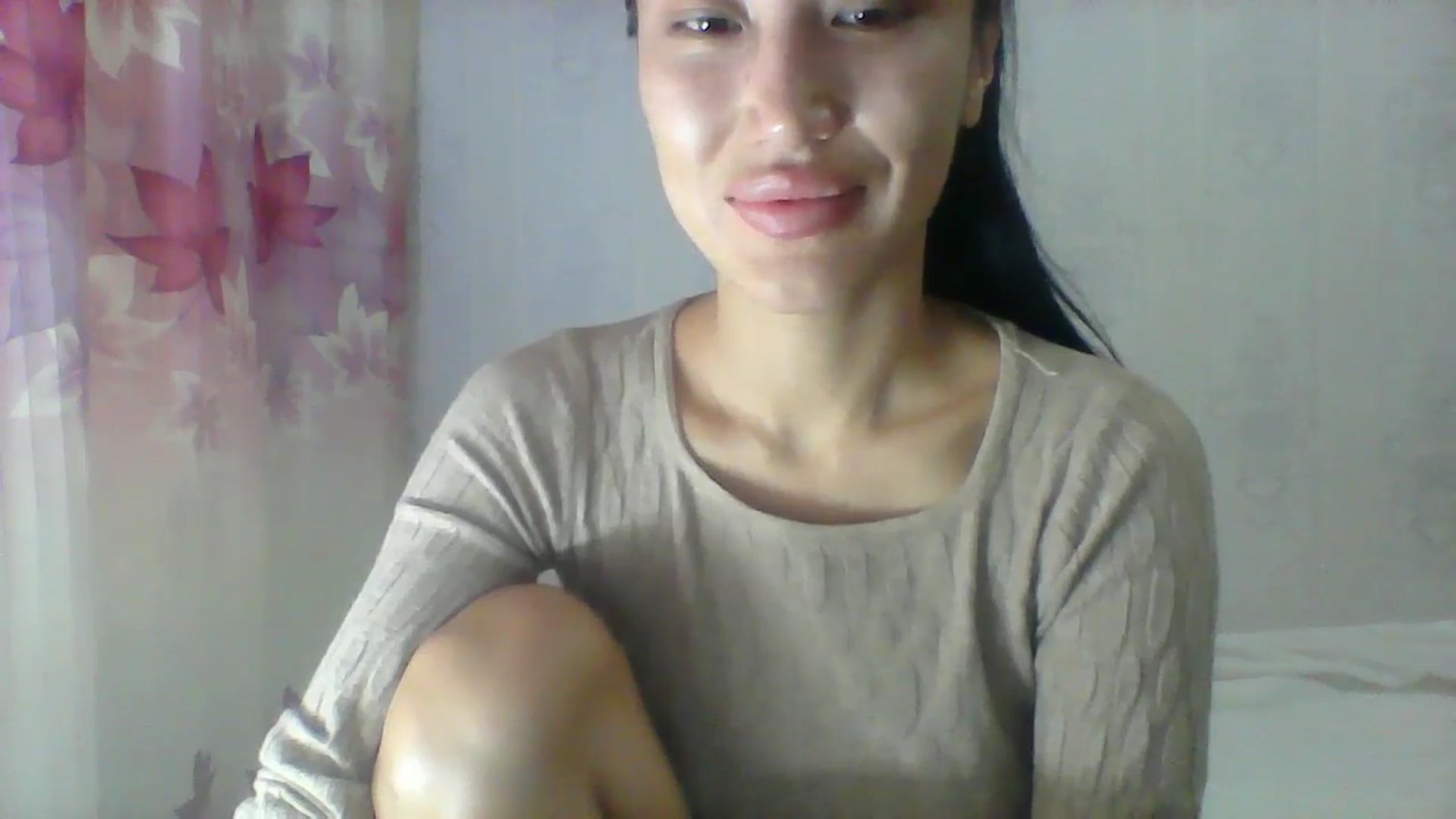 Gallery image thumbnail from SweetRo0mance's myfreecams stream on, 10/24/2024, 05:07 image 18 of 20