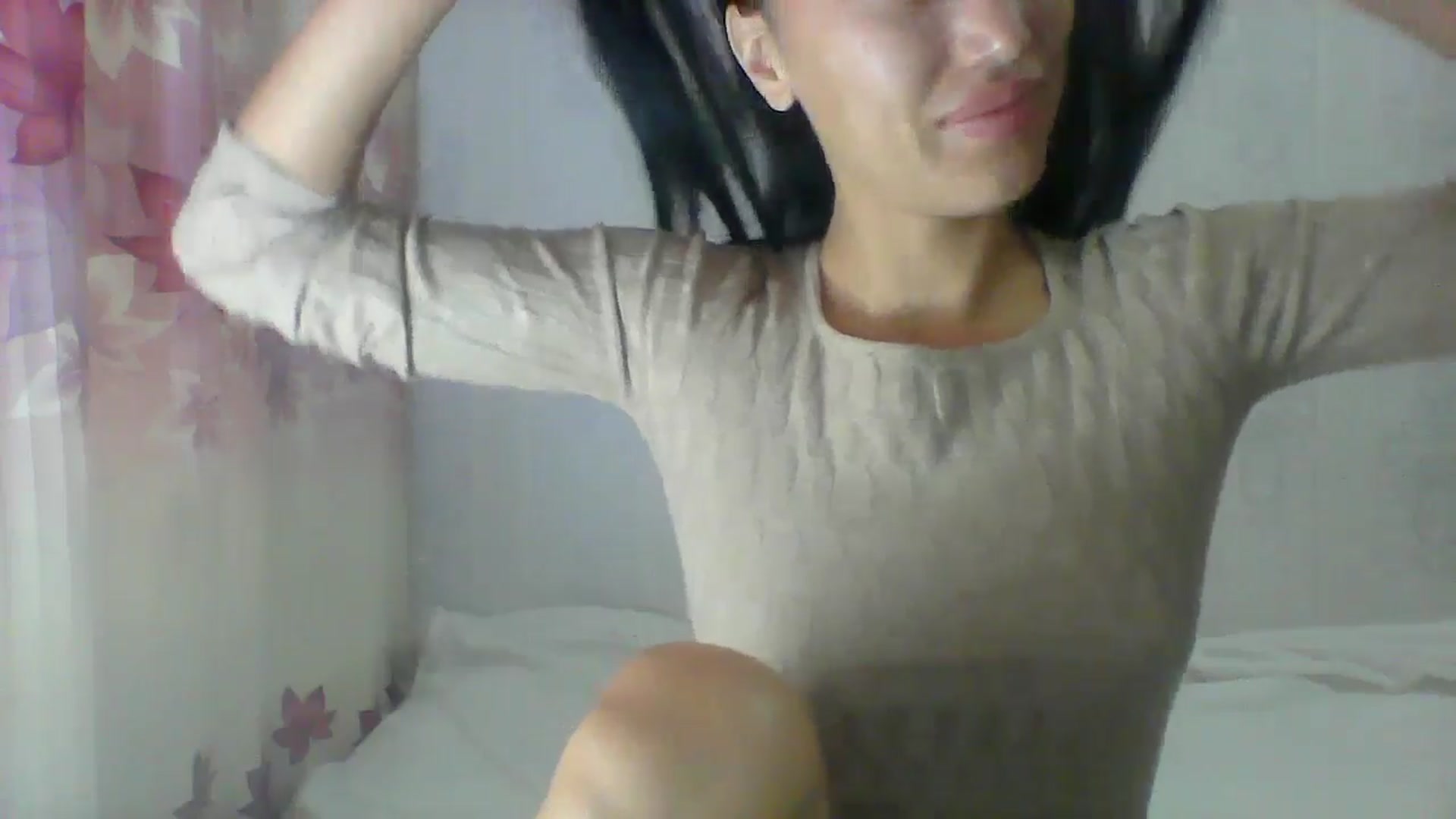 Gallery image thumbnail from SweetRo0mance's myfreecams stream on, 10/24/2024, 05:07 image 17 of 20