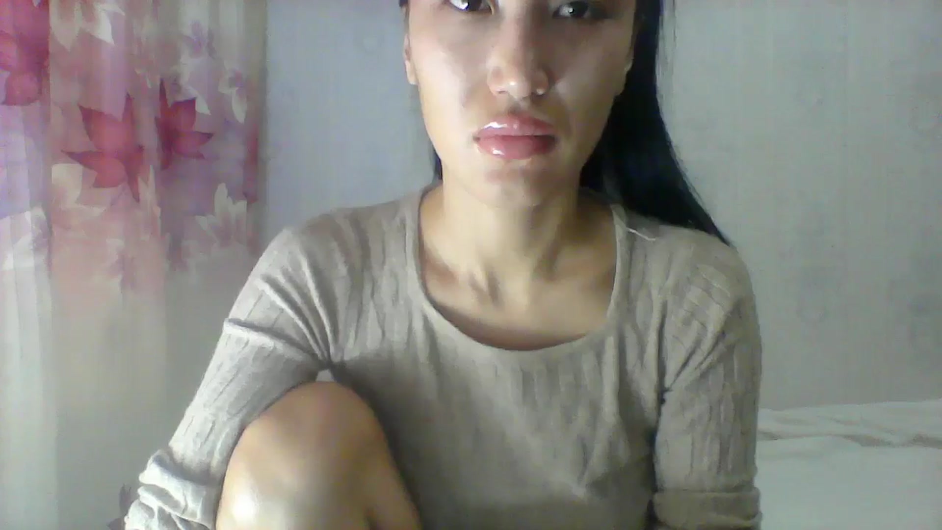 Gallery image thumbnail from SweetRo0mance's myfreecams stream on, 10/24/2024, 05:07 image 3 of 20